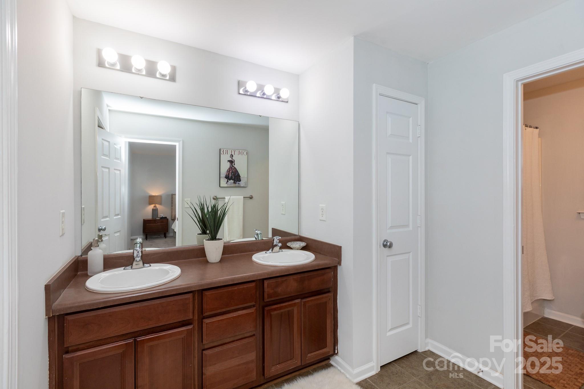 The Arts District - Residential