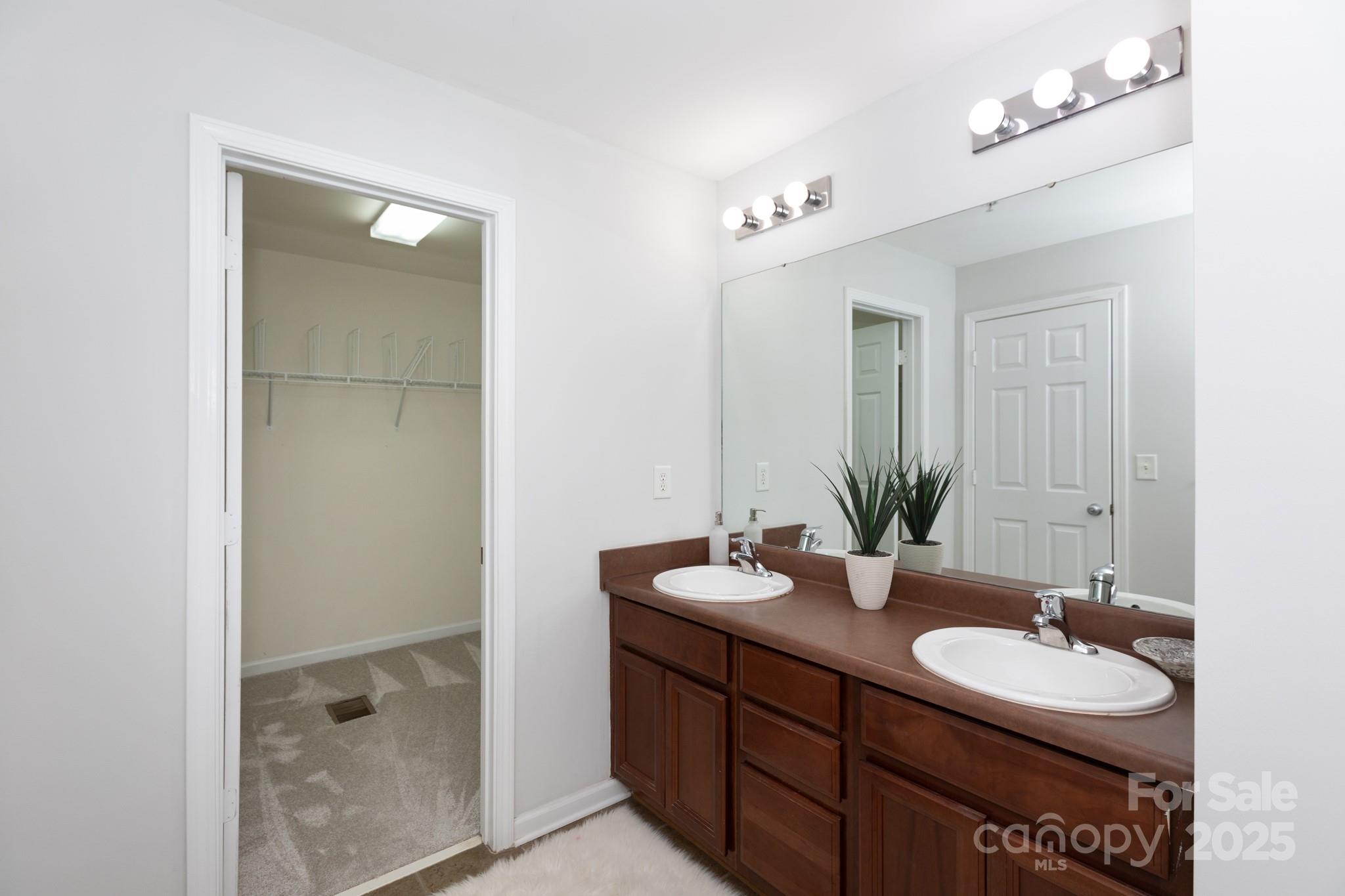 The Arts District - Residential