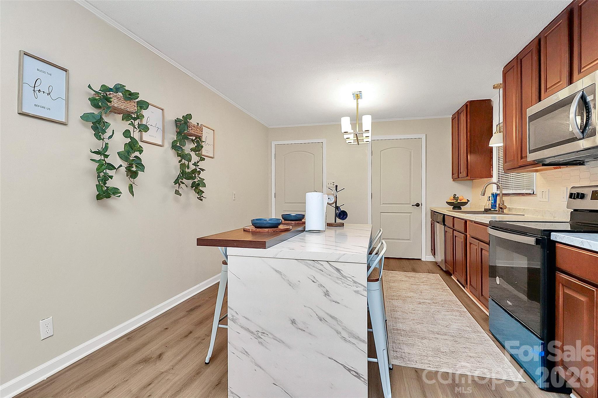 402 S Bostian Street