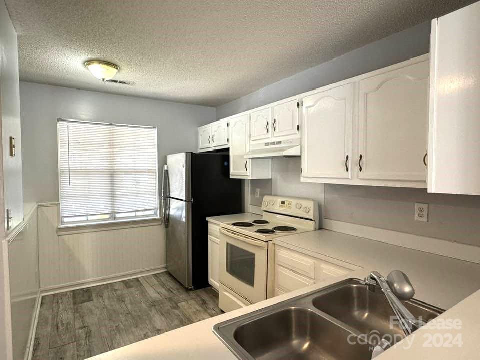 Roxborough - Residential Lease