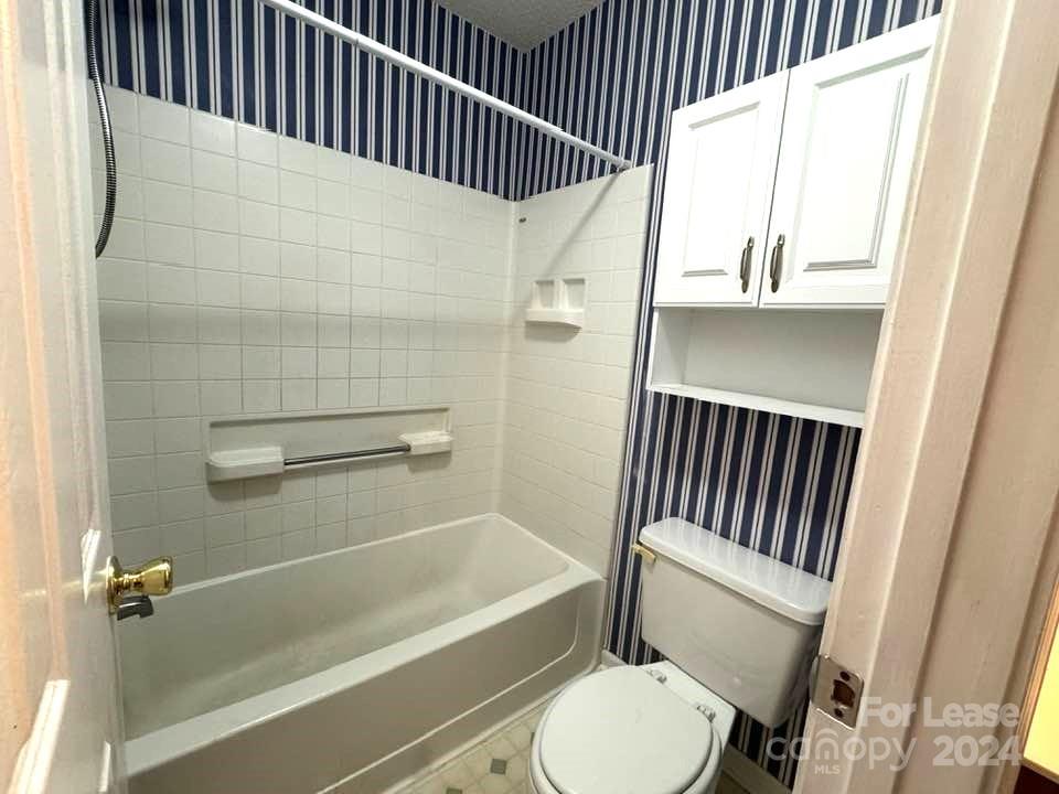 Roxborough - Residential Lease