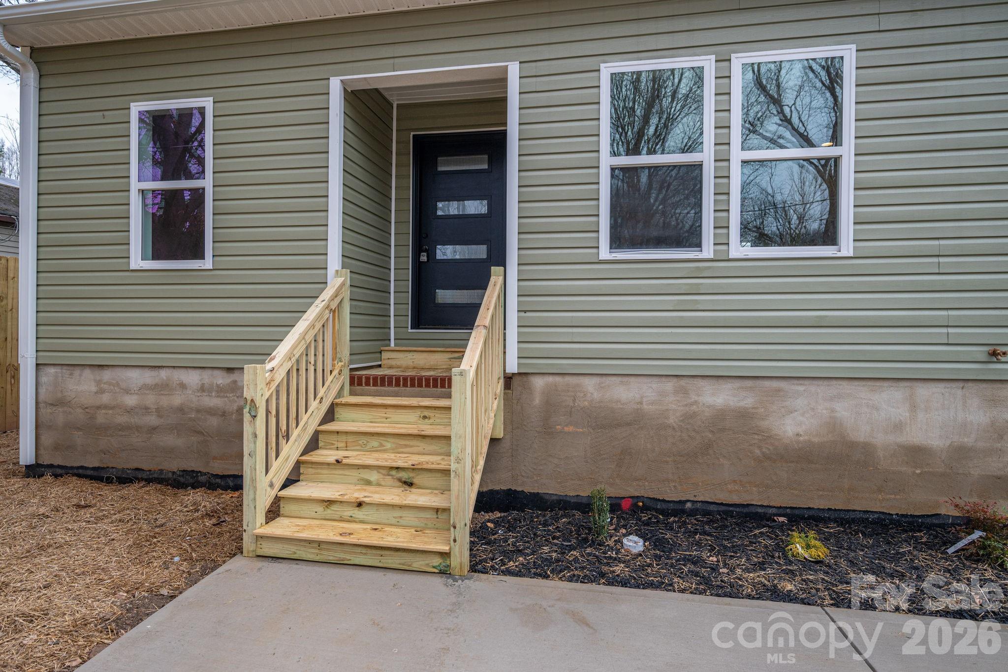 1010 E Catawba Street