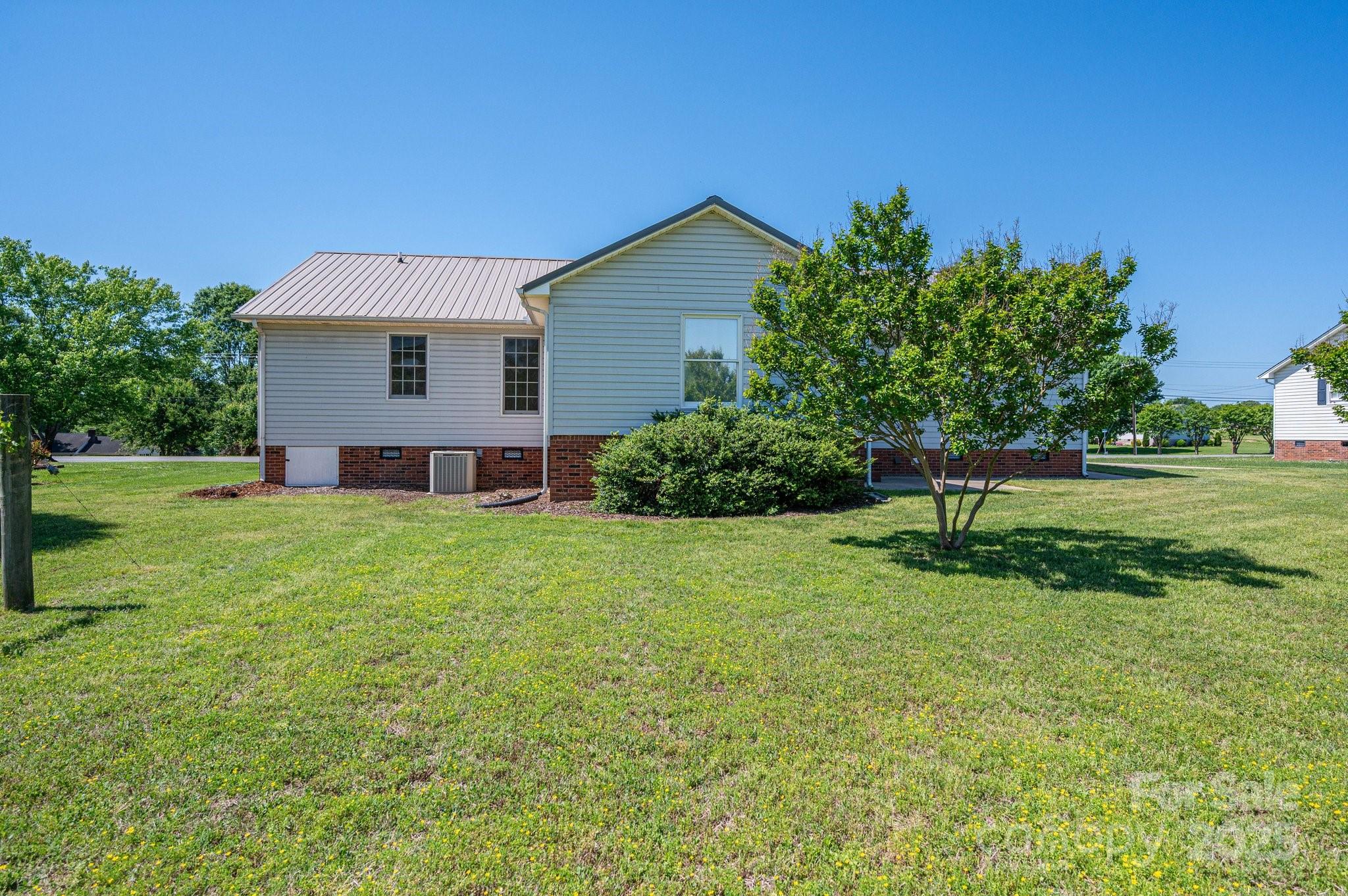 727 Skinner Road