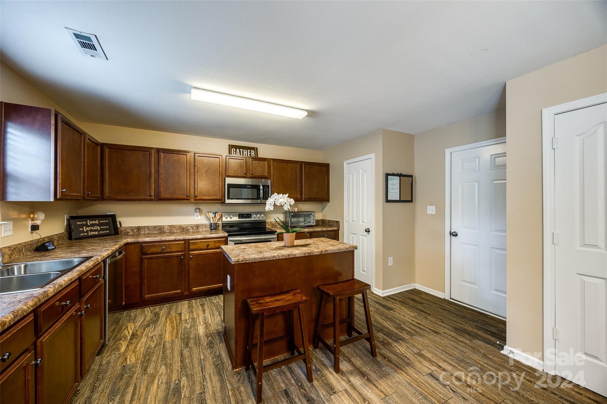 Reid Pointe - Residential