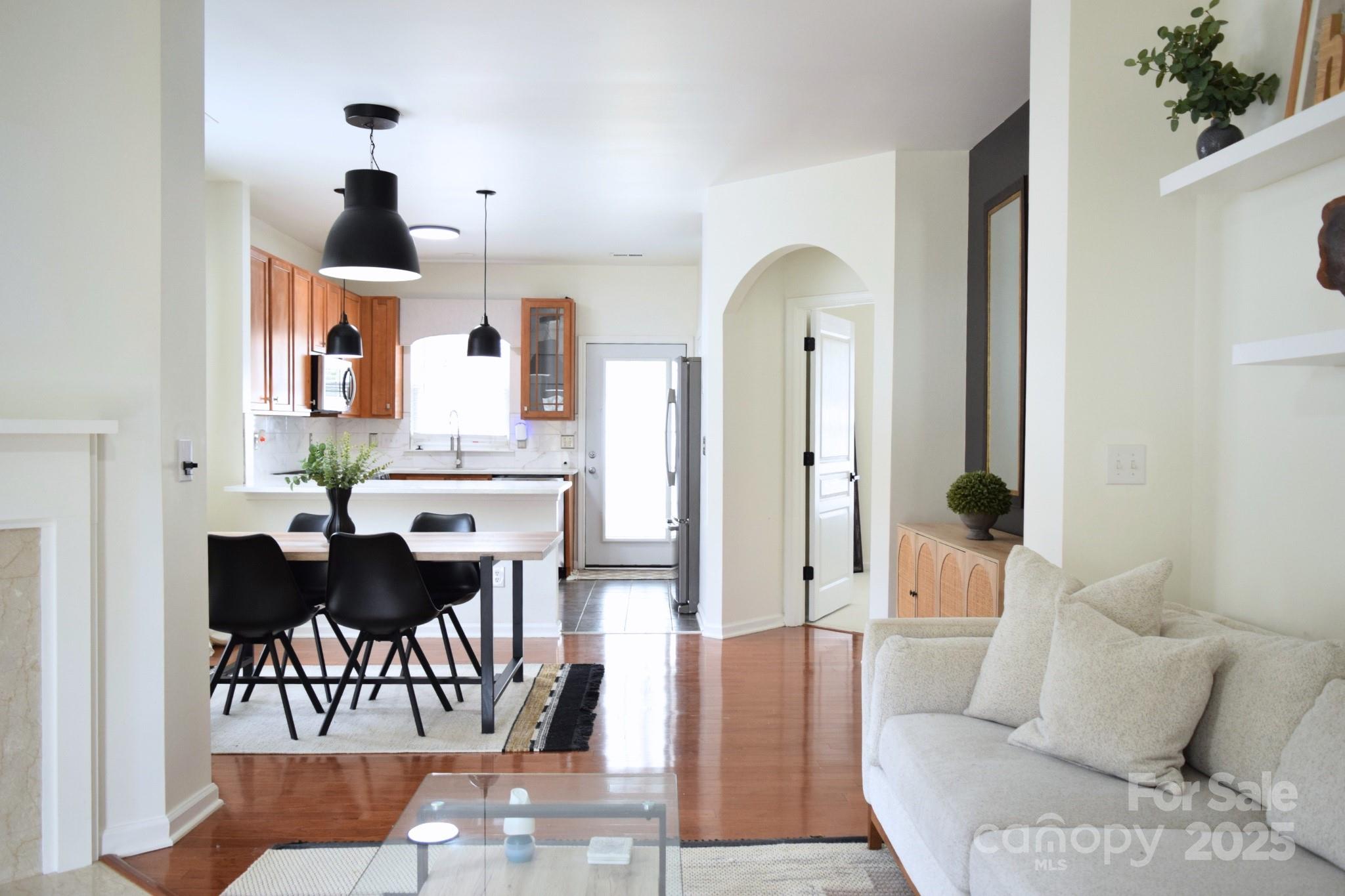 6305 Morningview Court