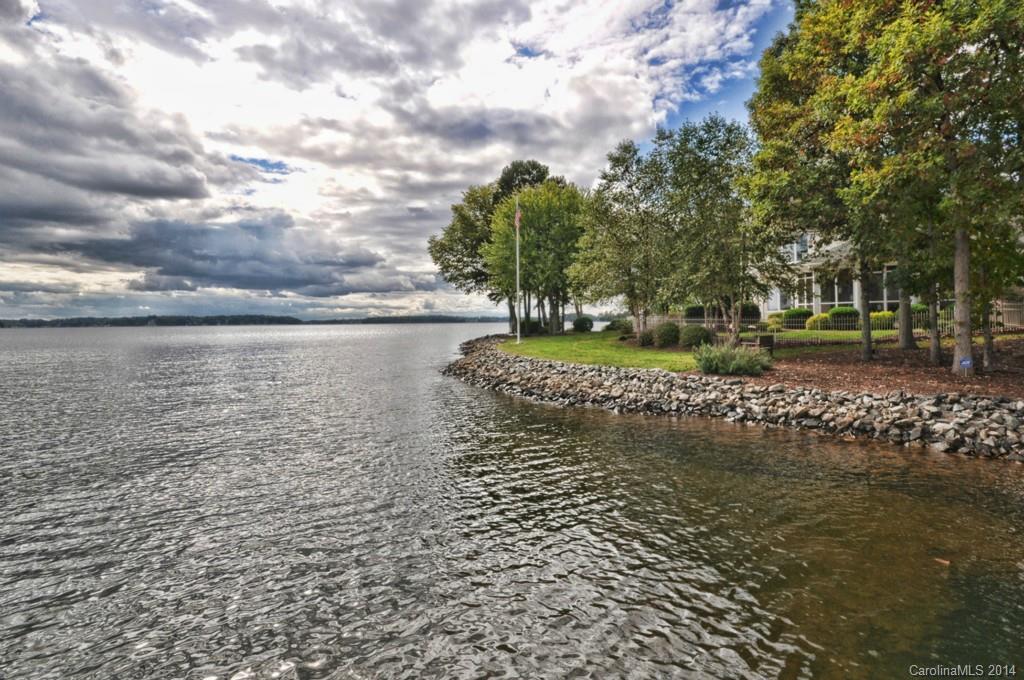 The Peninsula - Residential