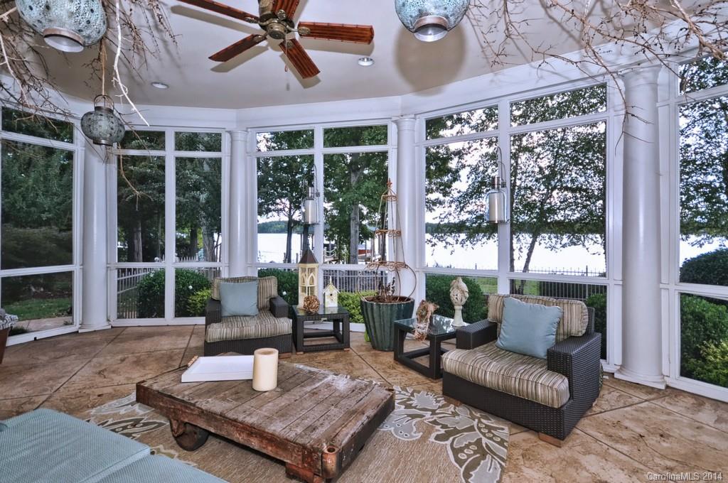 The Peninsula - Residential