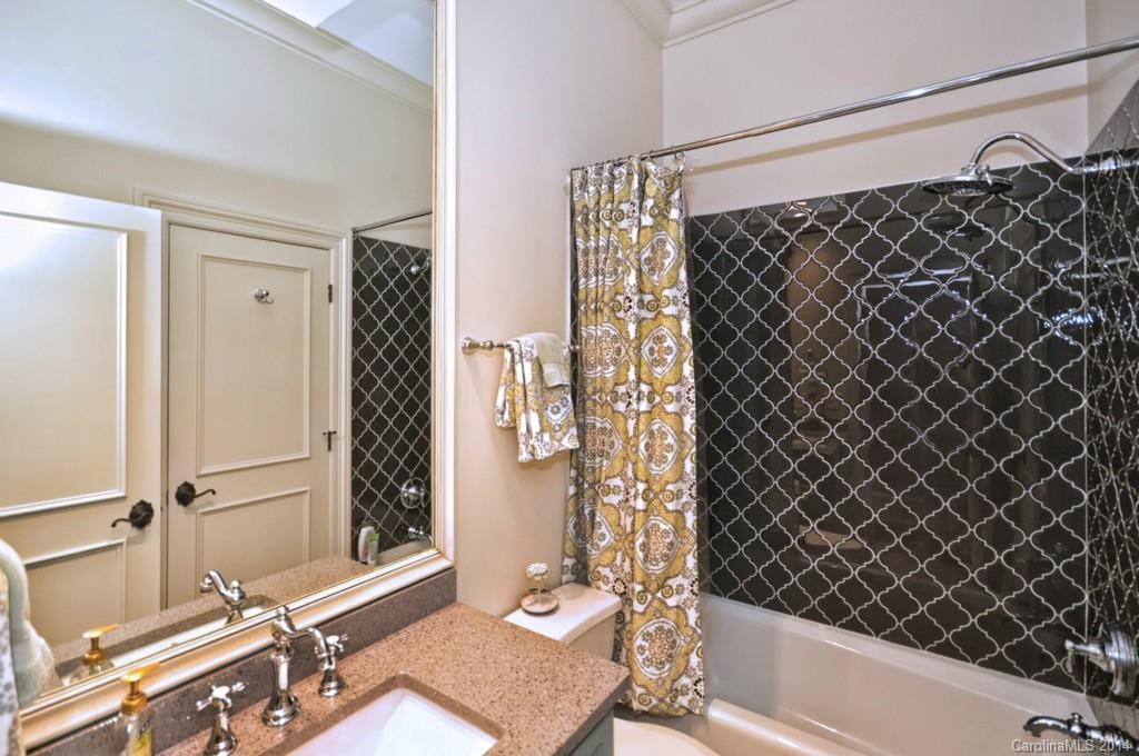 The Peninsula - Residential