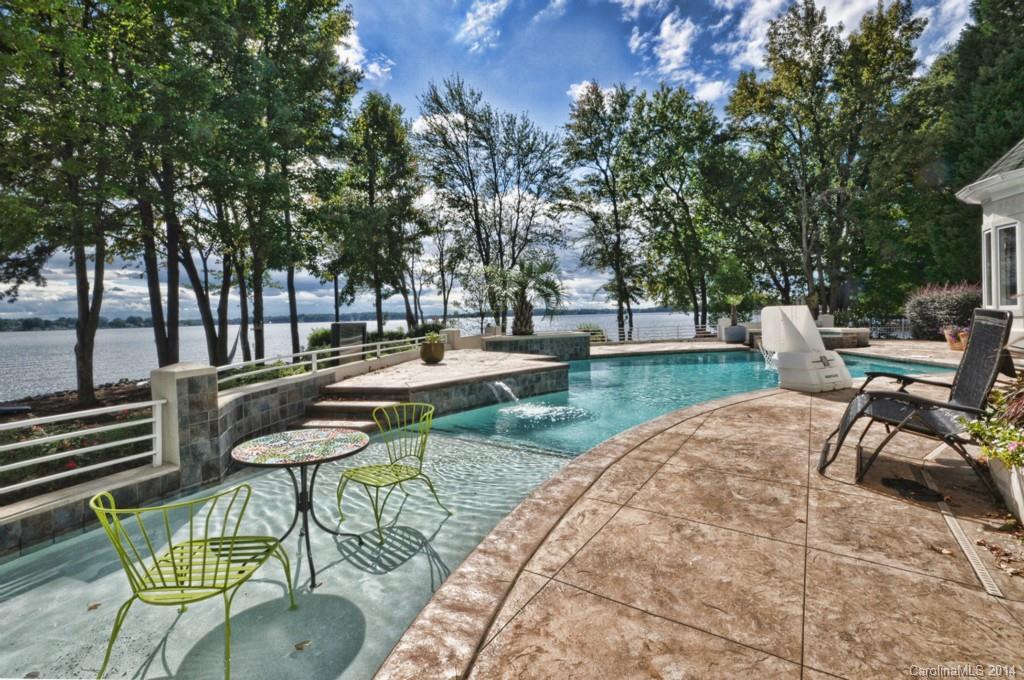 The Peninsula - Residential