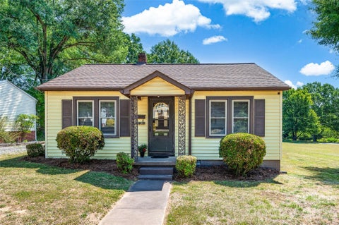 Photo of 320 Cook Street, Mooresville, NC 28115 (MLS # 4382222)