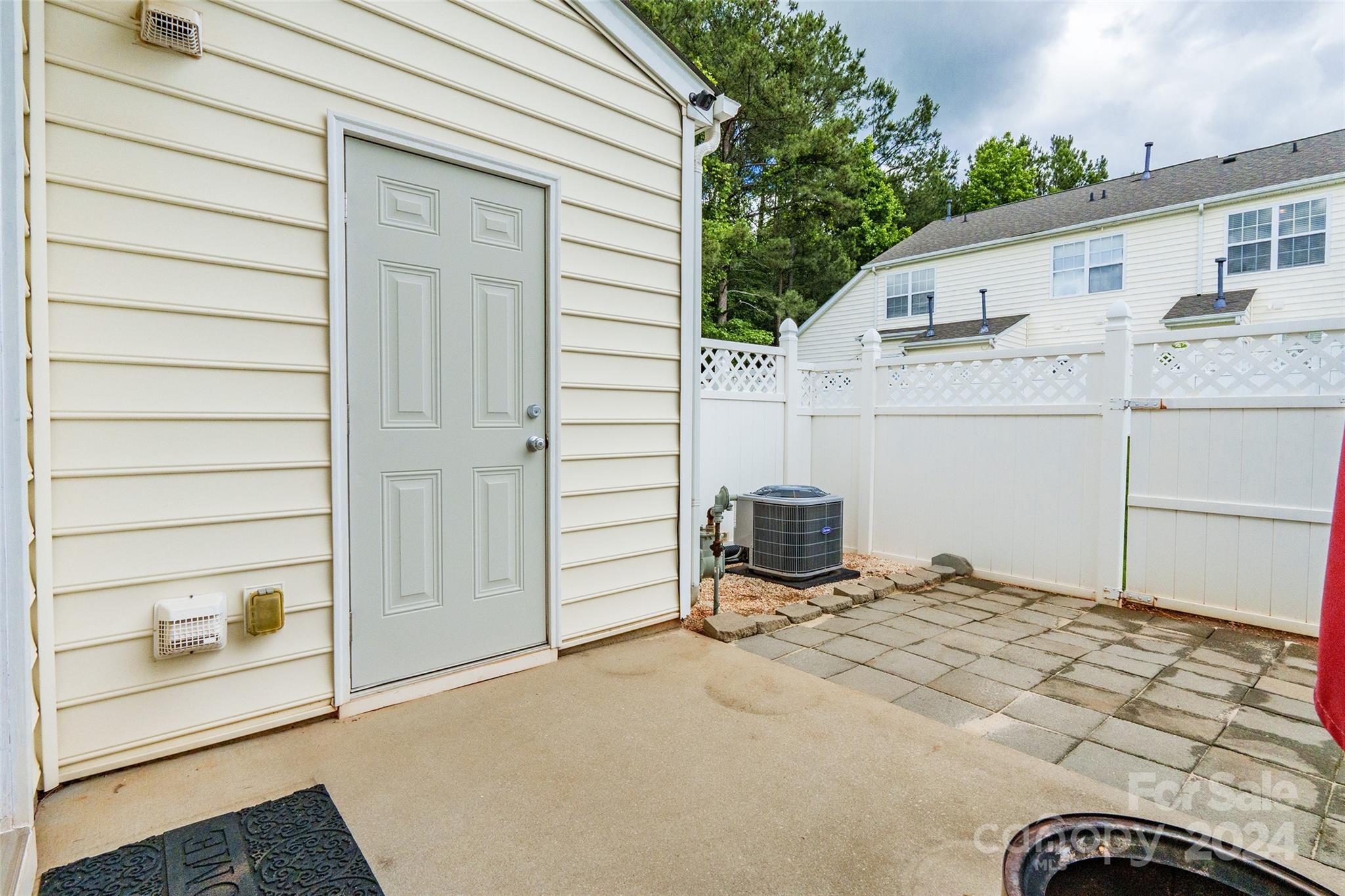 Ridge Pointe - Residential