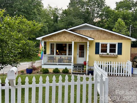 145 Woodland Drive Waynesville NC 28786