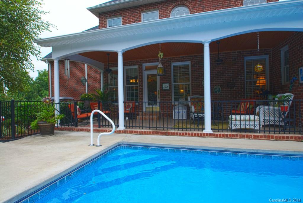 Lake Ridge At Pinsto Forest - Residential