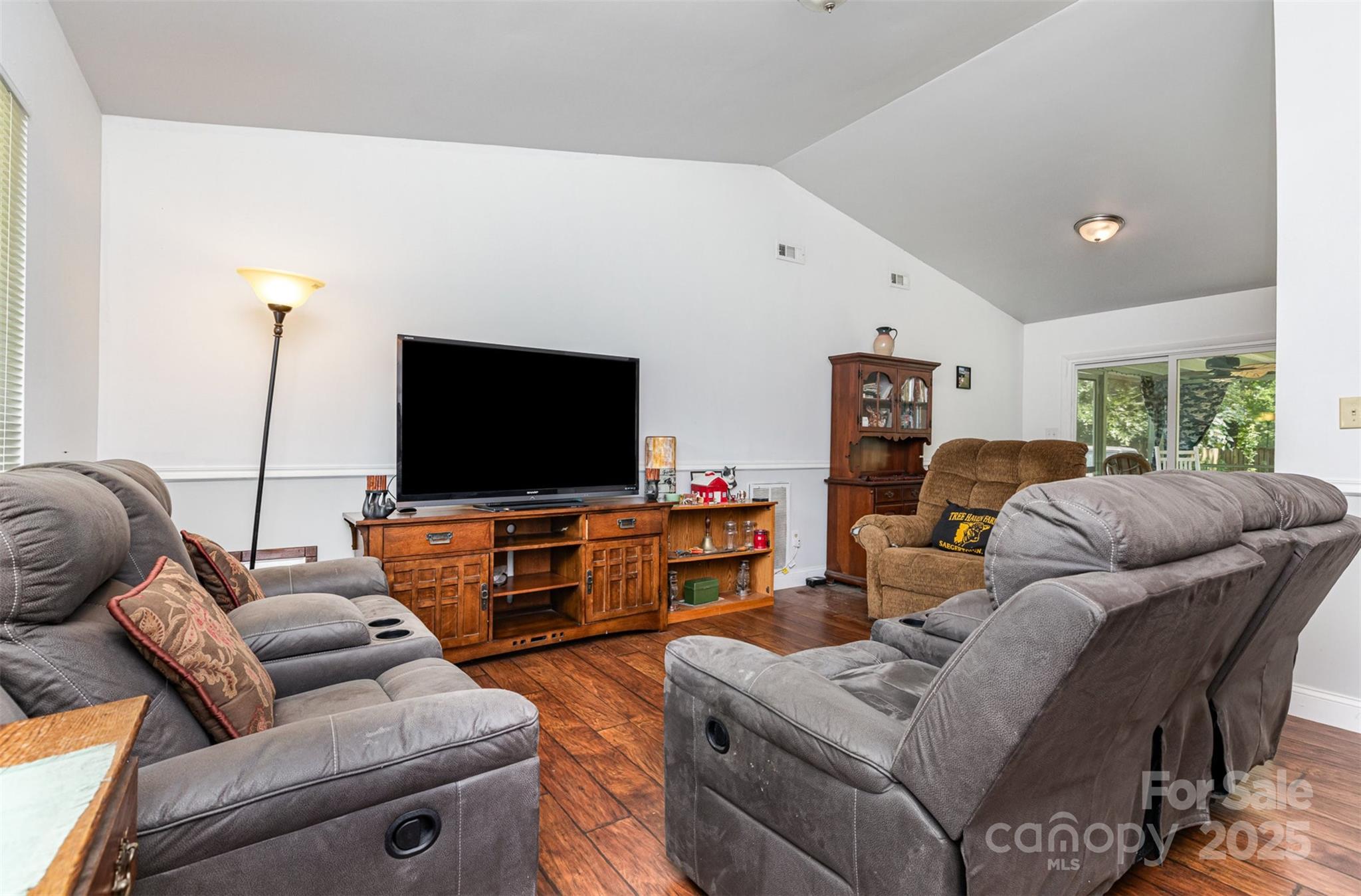 7224 Newell Acres Drive