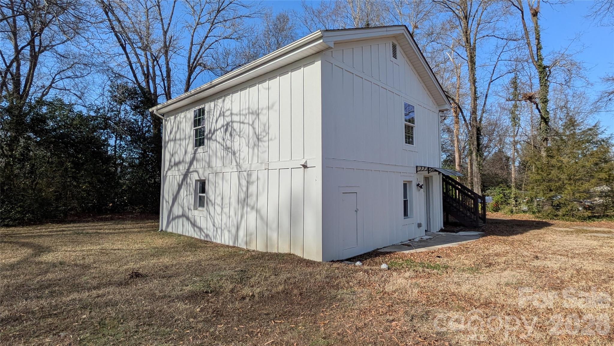 842 S Confederate Avenue