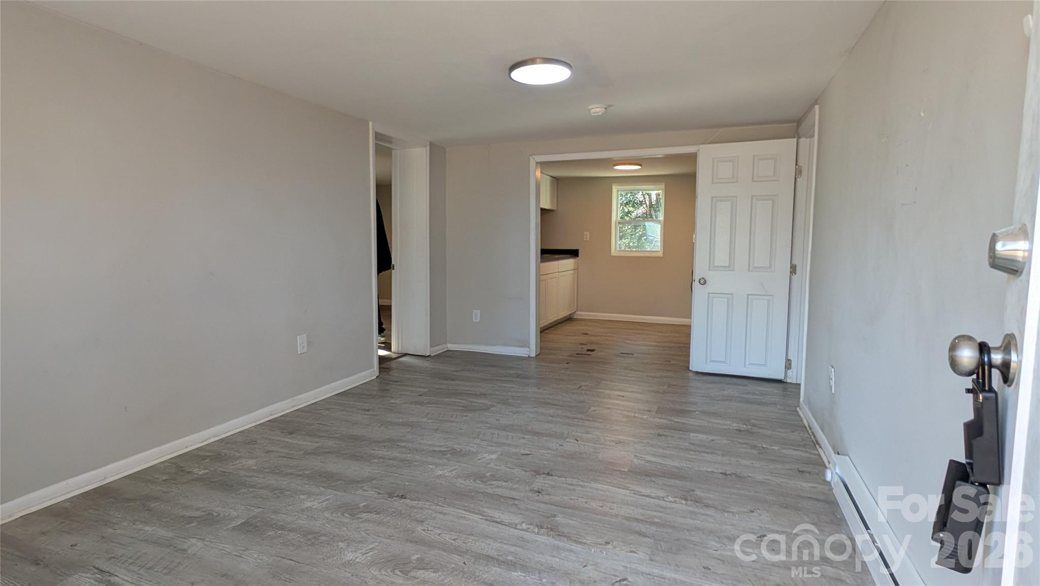 842 S Confederate Avenue