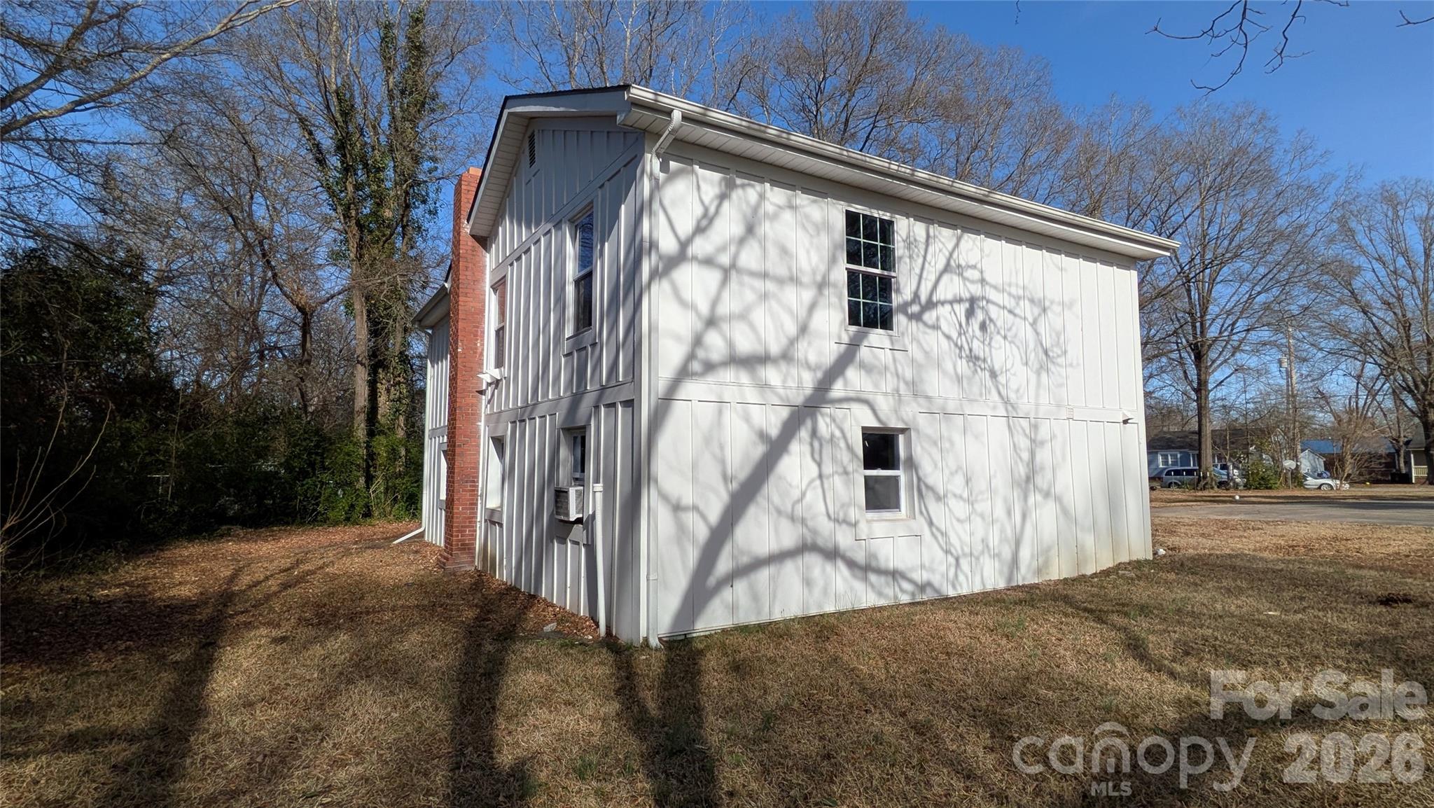 842 S Confederate Avenue