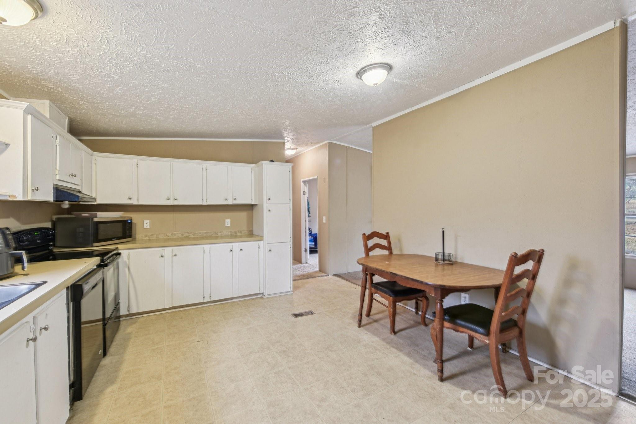 Hidden Oaks - Residential