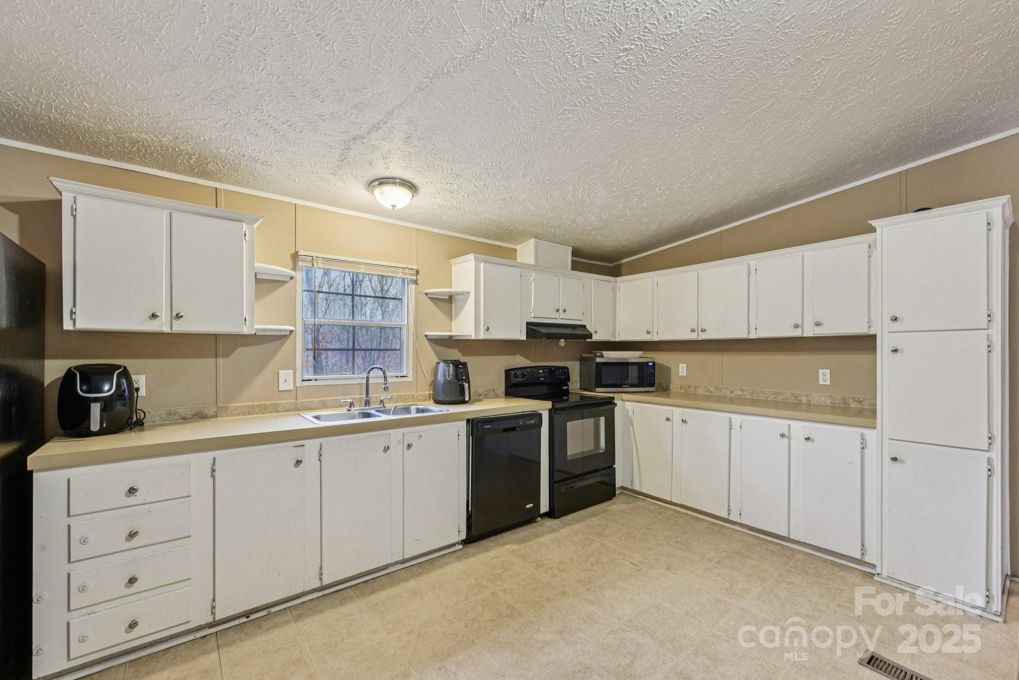 Hidden Oaks - Residential