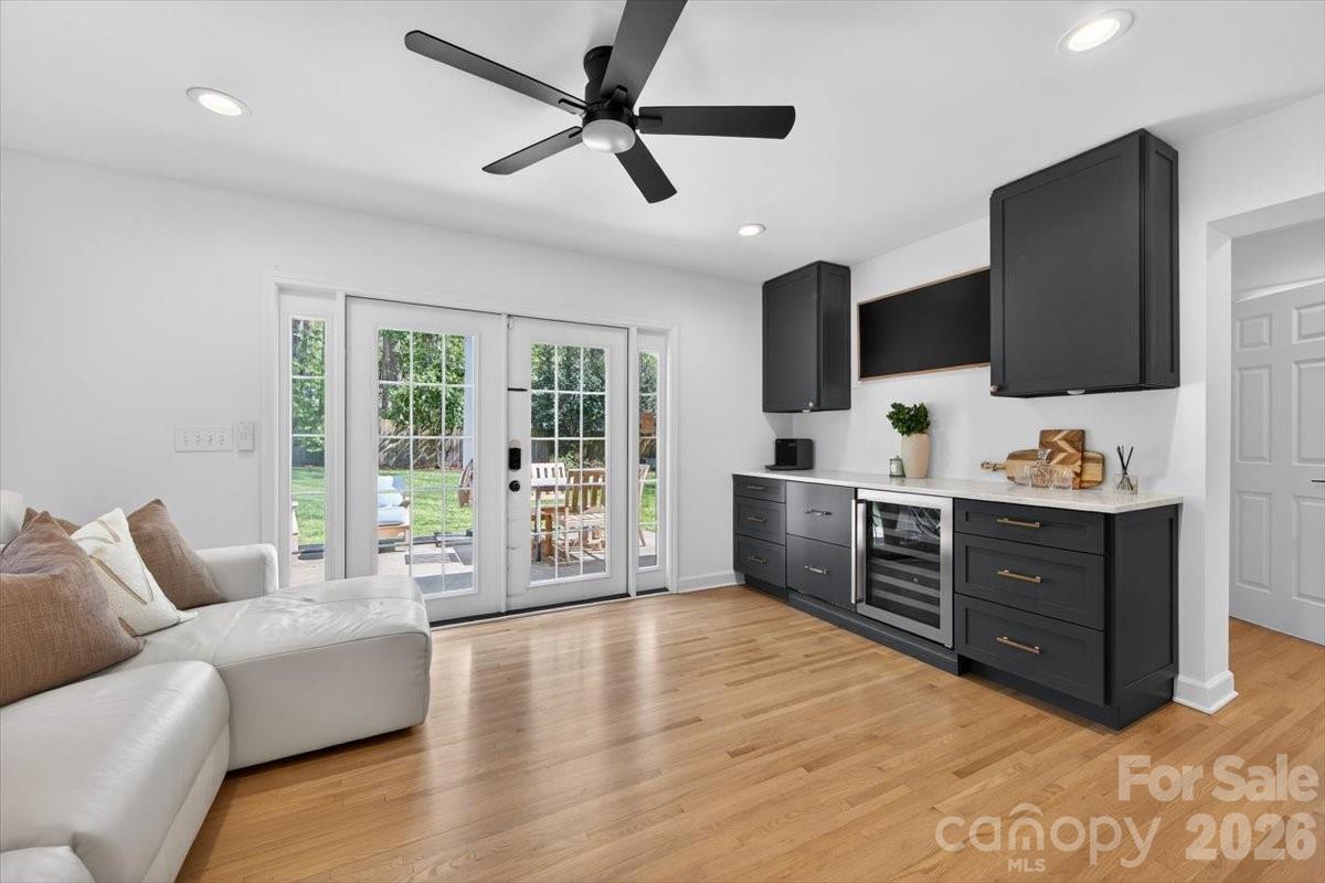 Beverly Woods - Residential