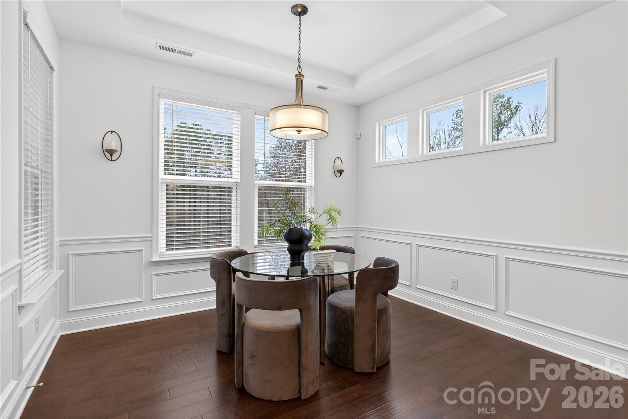 Cobblestone Manor - Residential