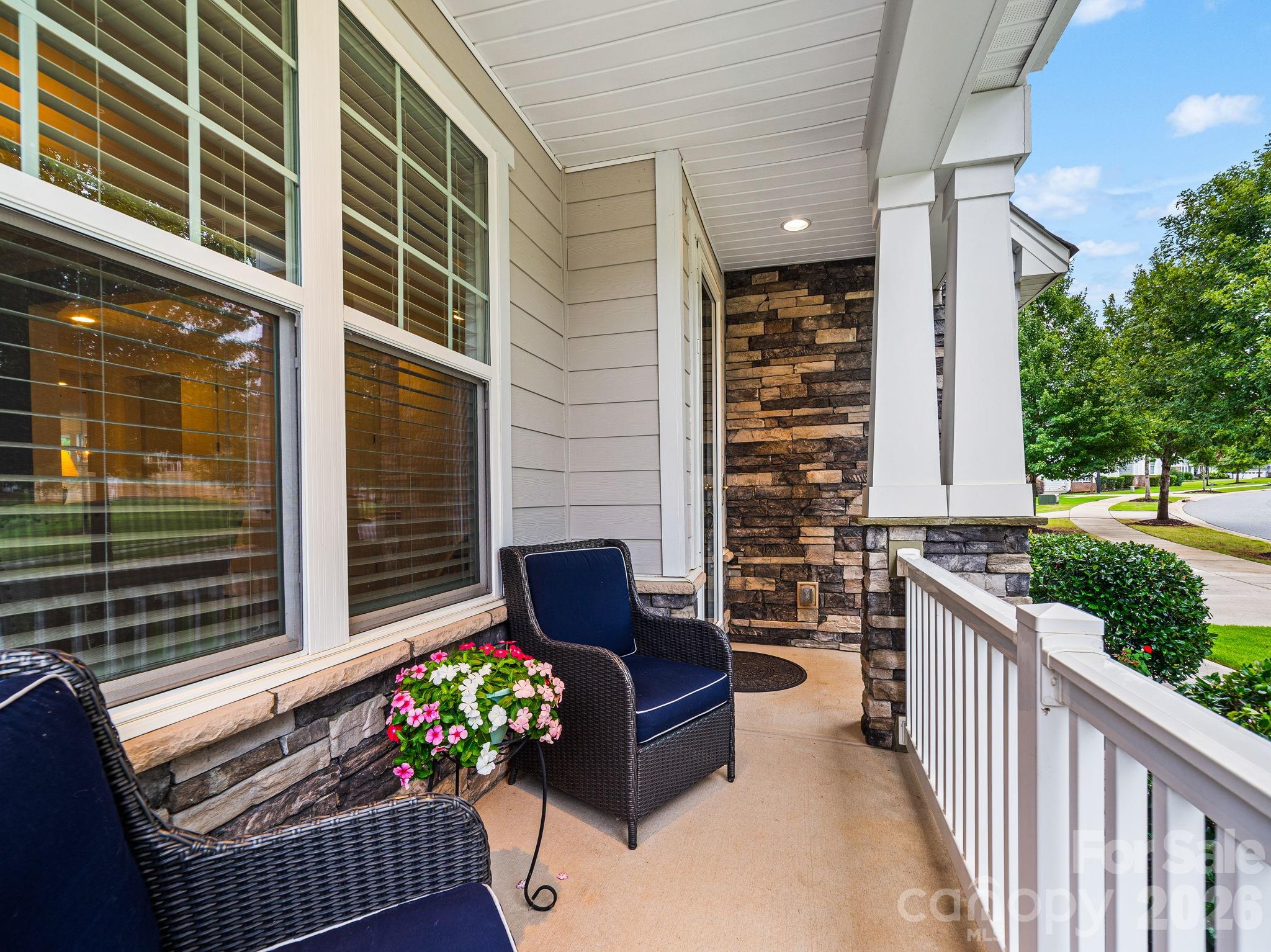 8628 Shadetree Street