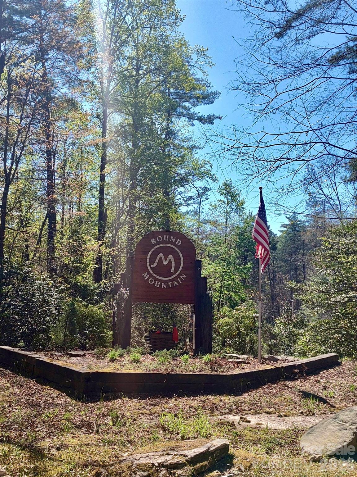 Round Mountain - Residential