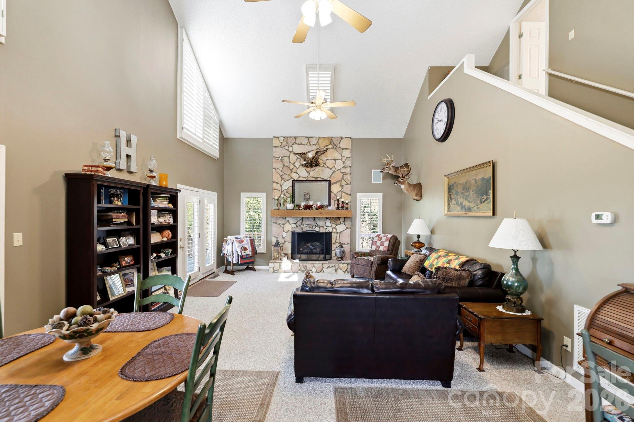 Round Mountain - Residential