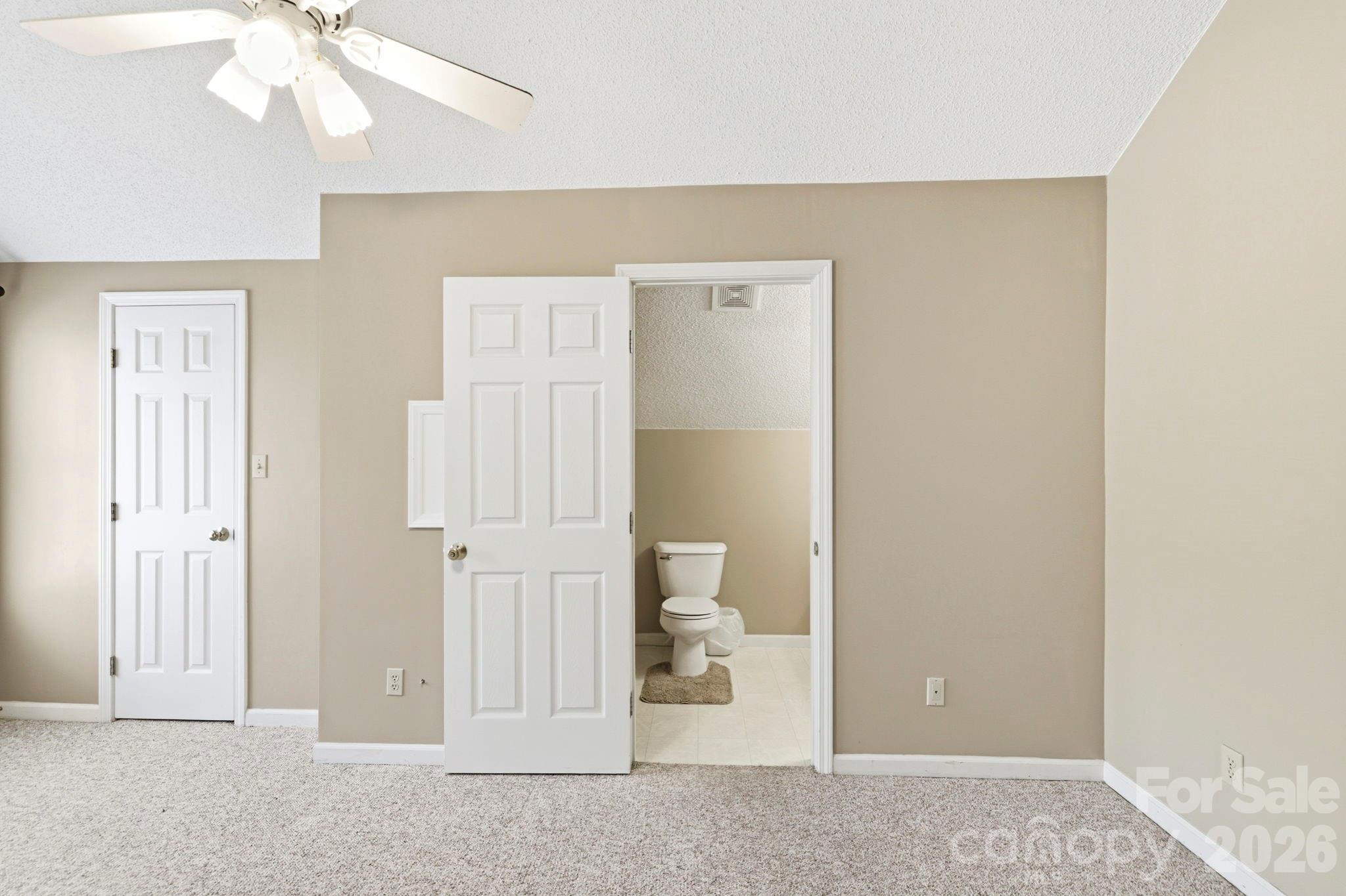 Round Mountain - Residential