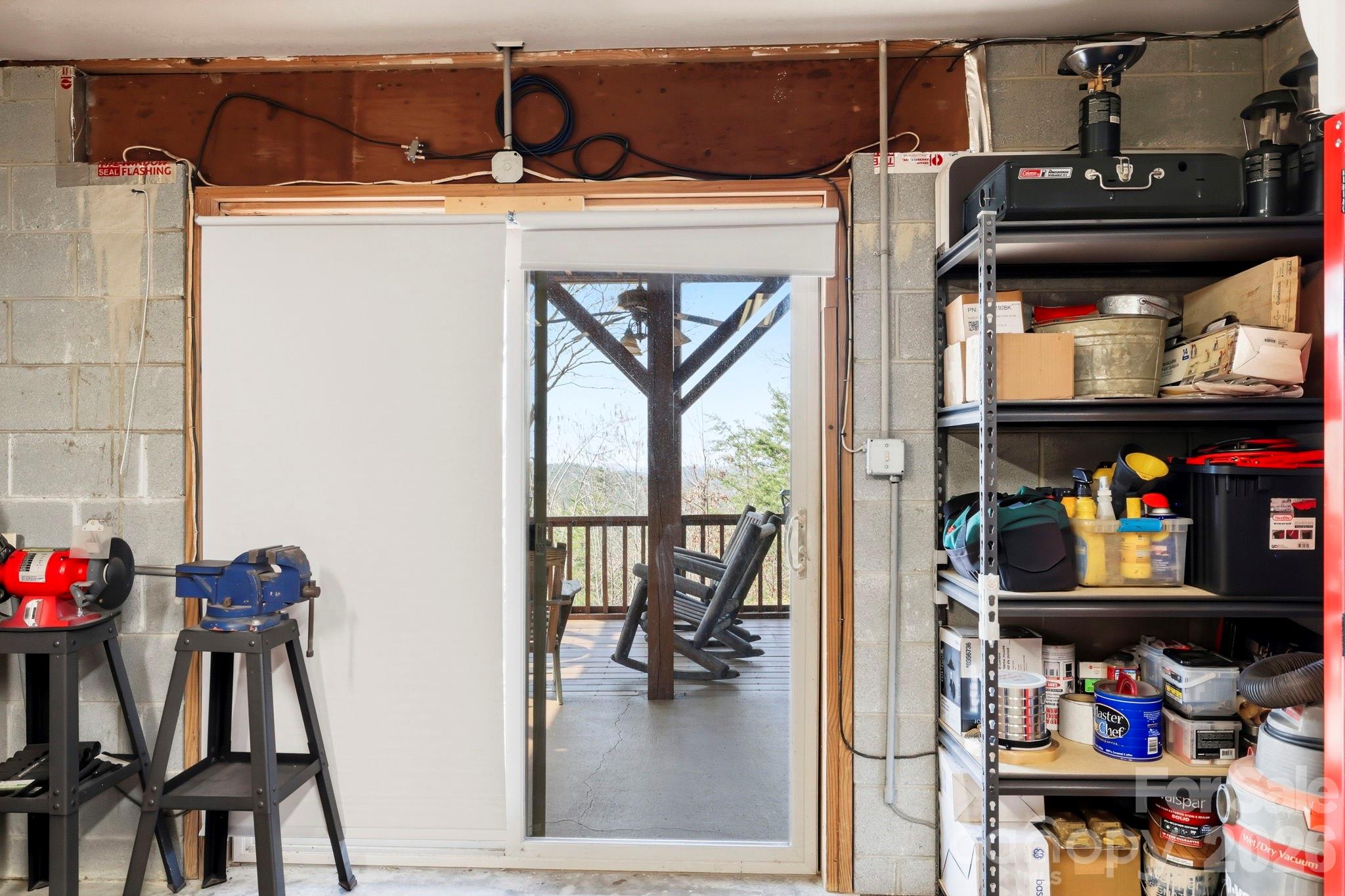 Round Mountain - Residential