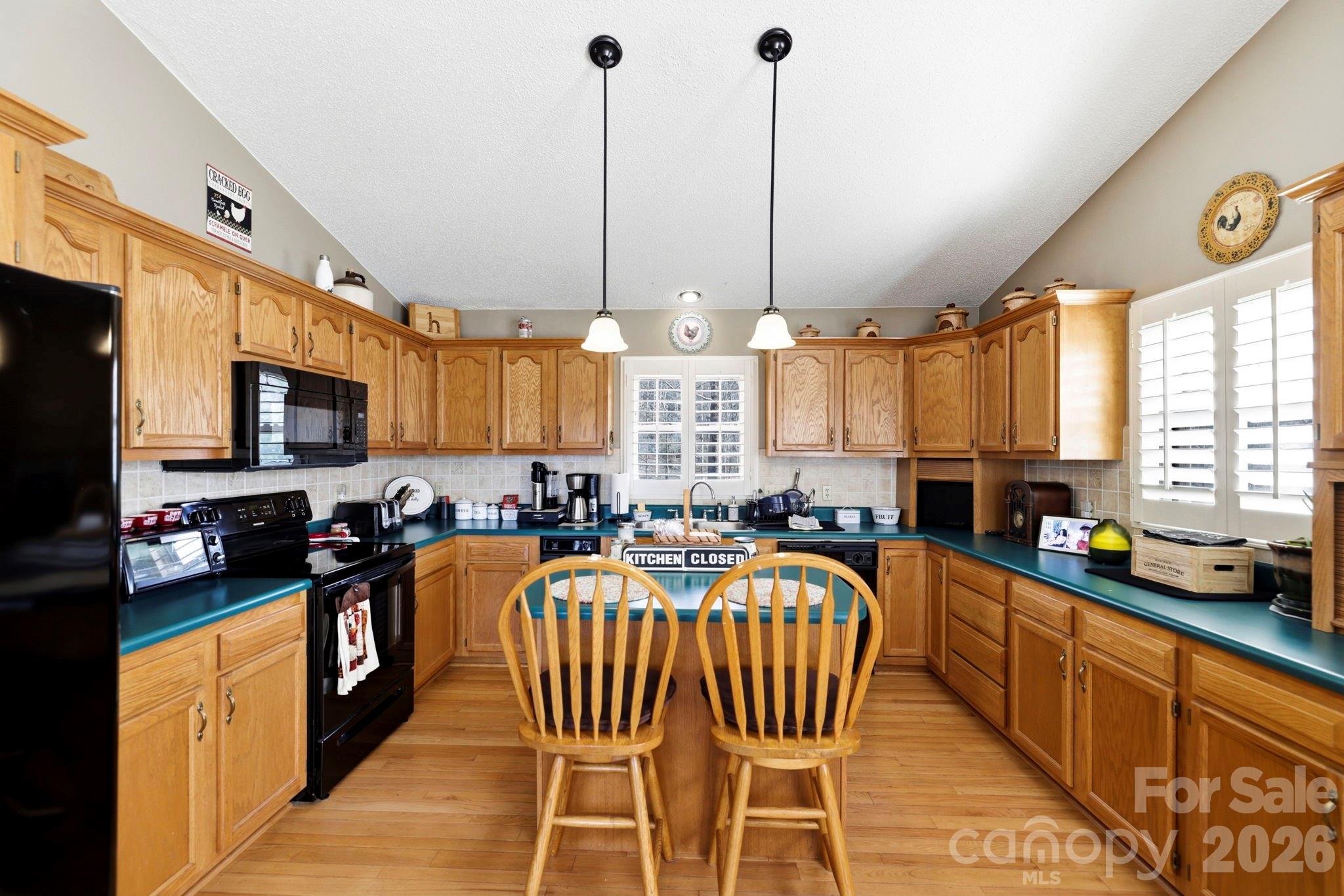 Round Mountain - Residential