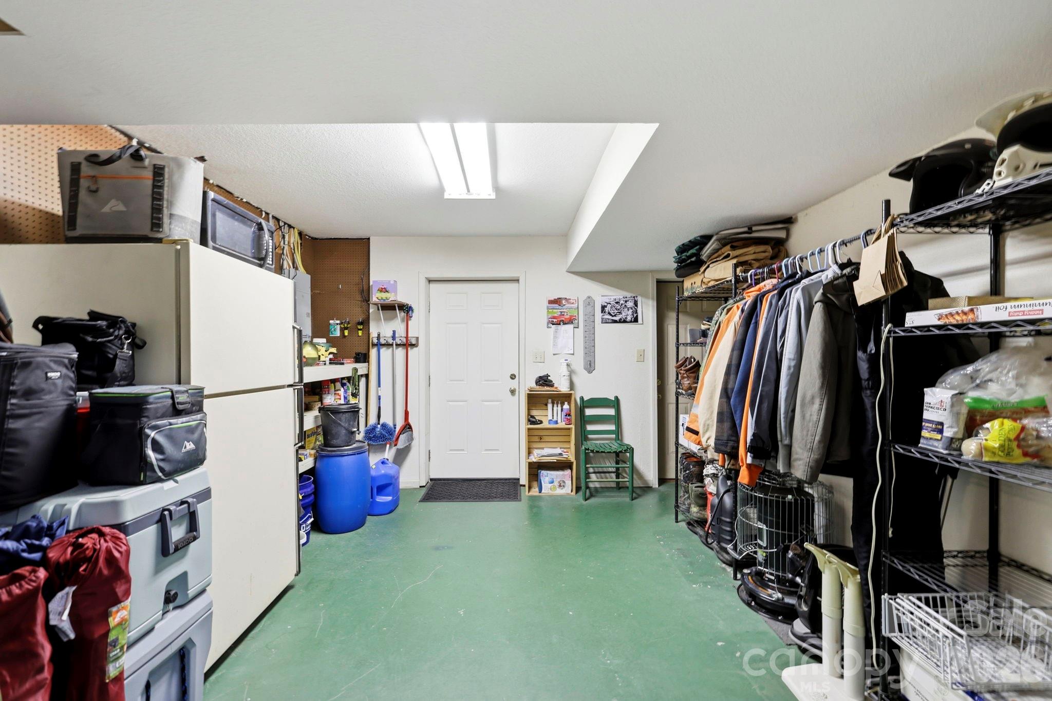 Round Mountain - Residential