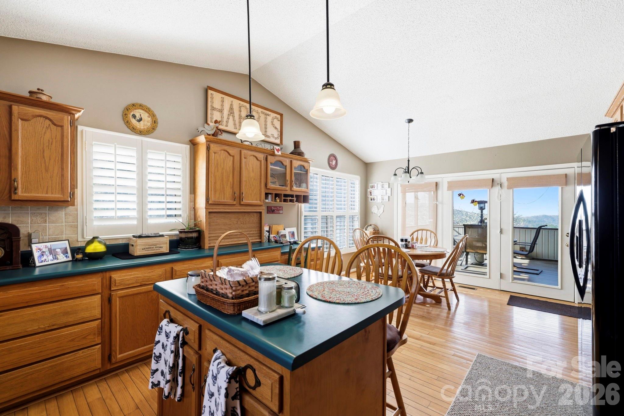 Round Mountain - Residential