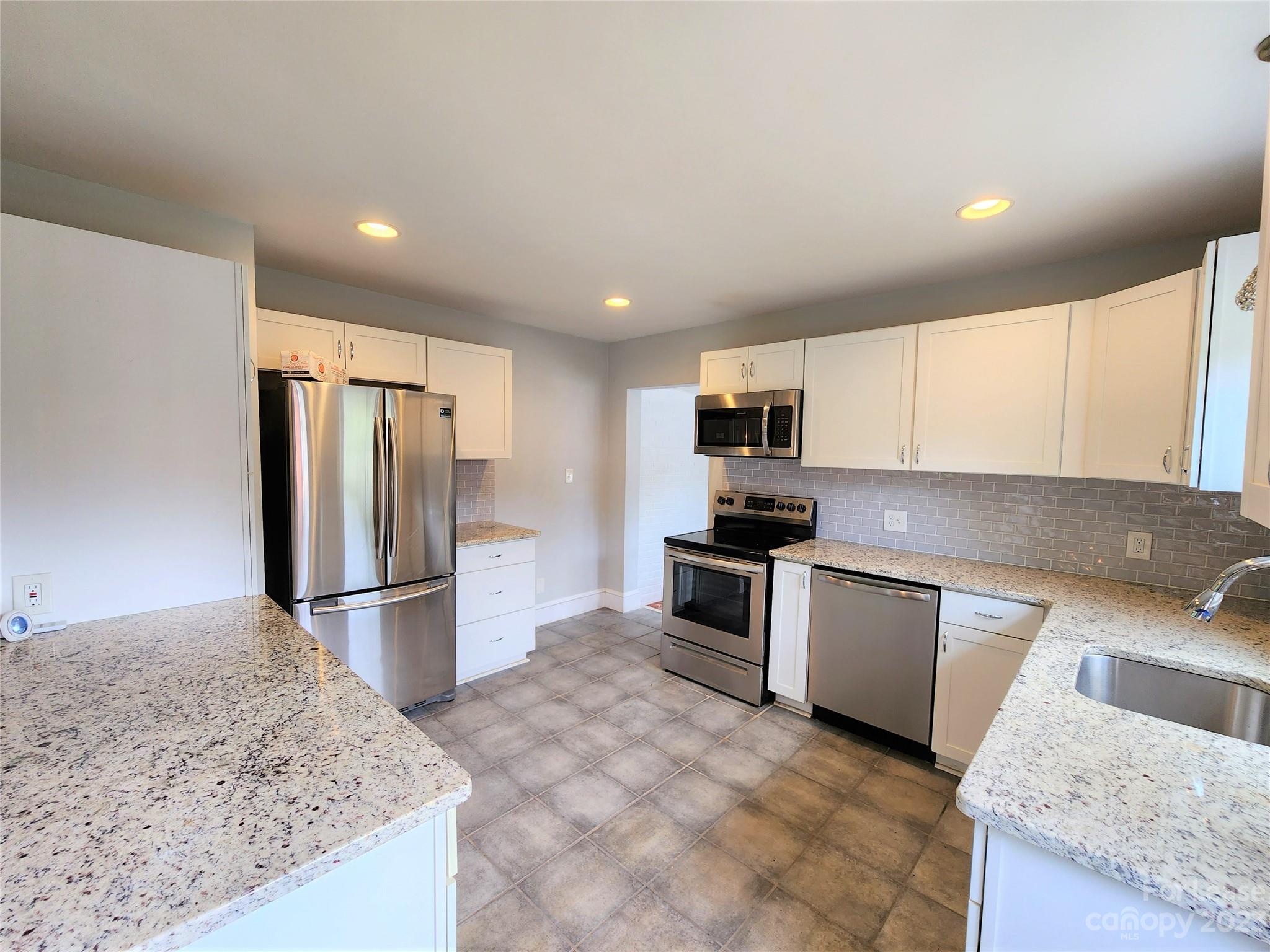 Merry Oaks - Residential Lease