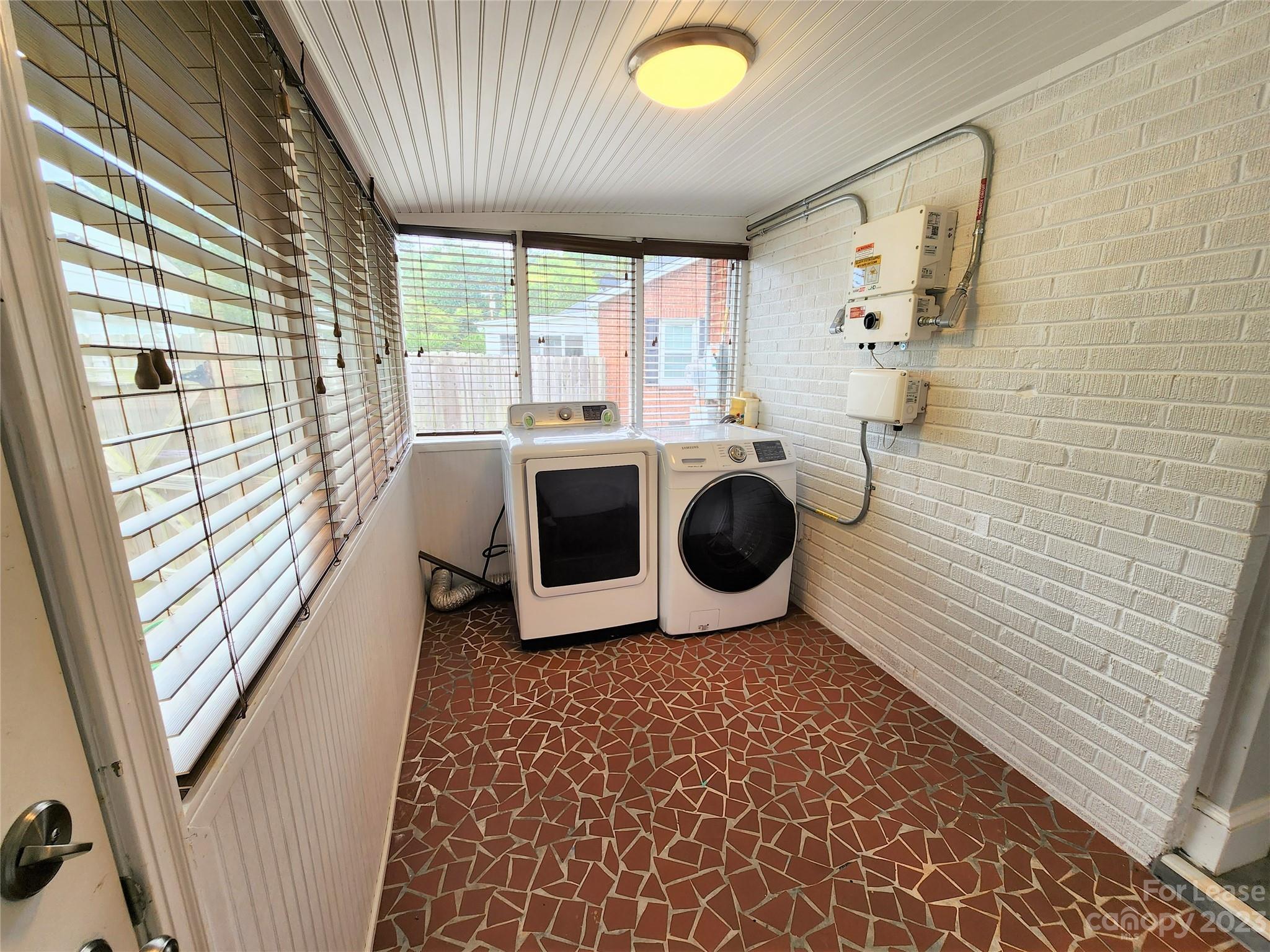 Merry Oaks - Residential Lease