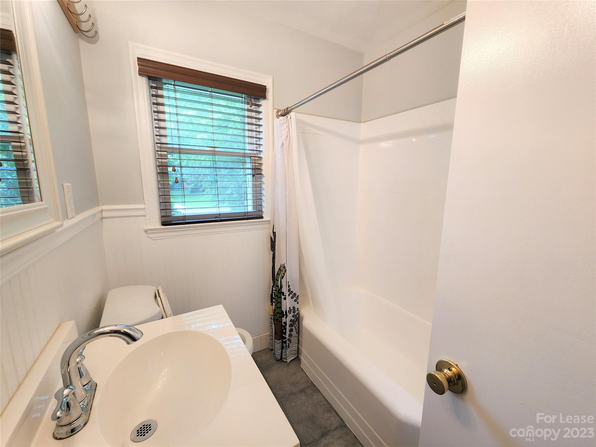 Merry Oaks - Residential Lease