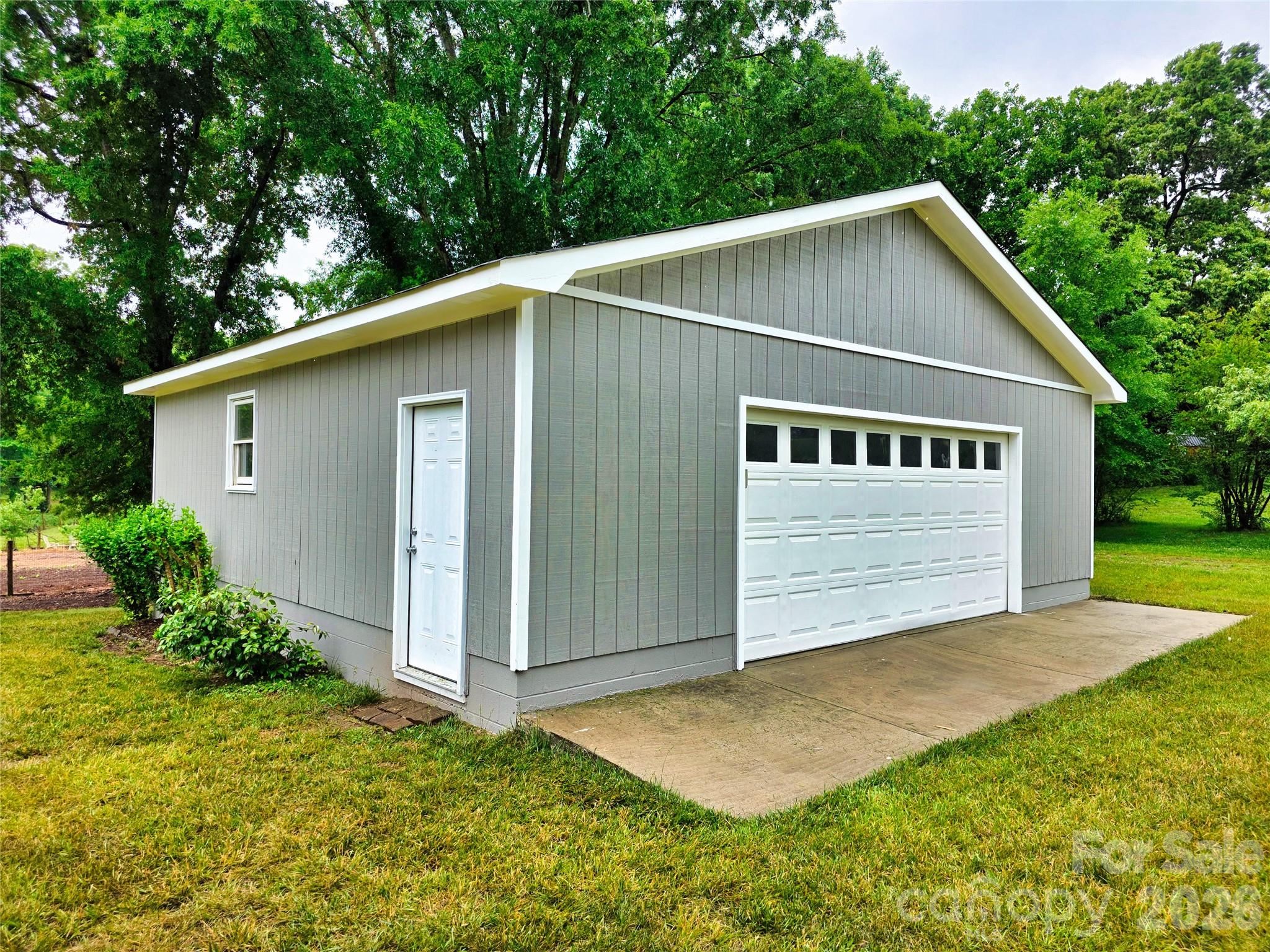 158 W Meadowview Drive