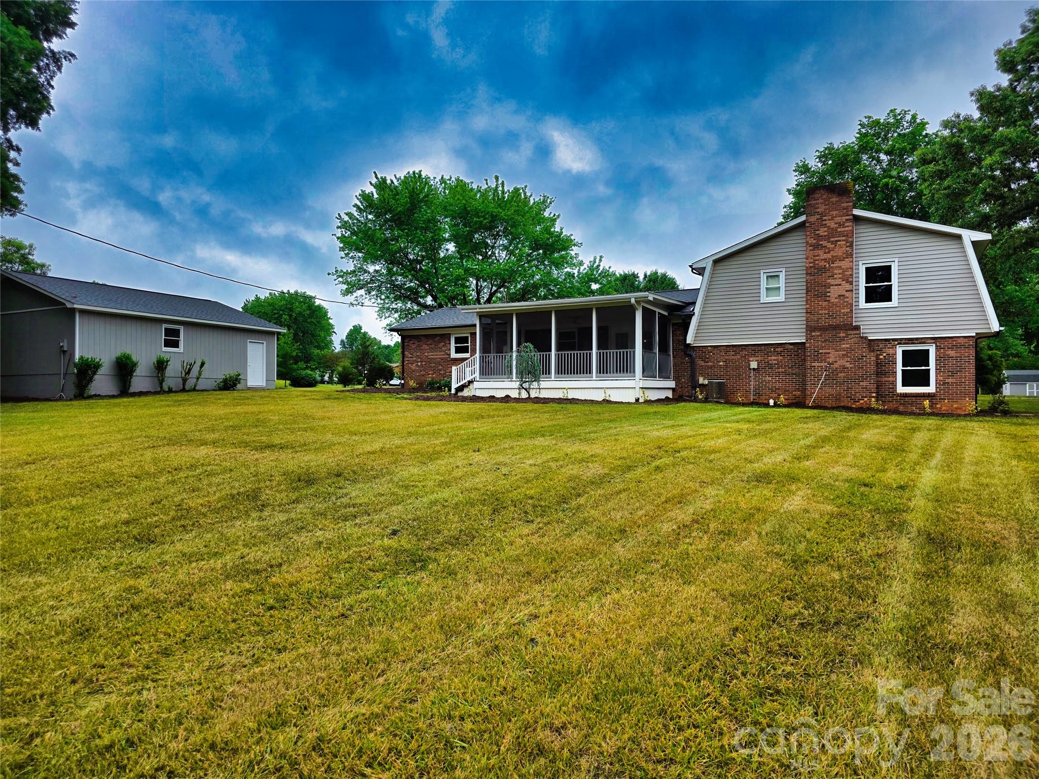 158 W Meadowview Drive