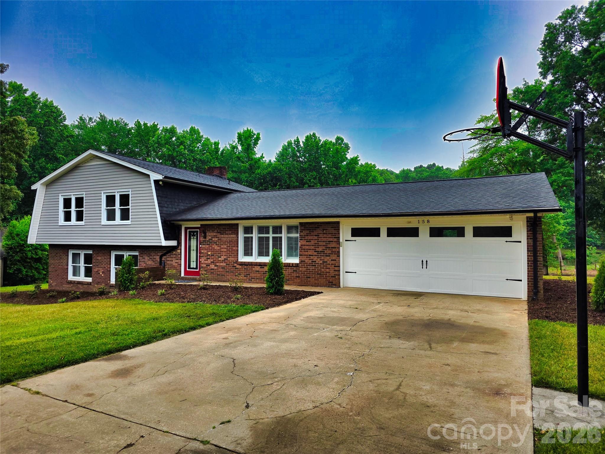 158 W Meadowview Drive