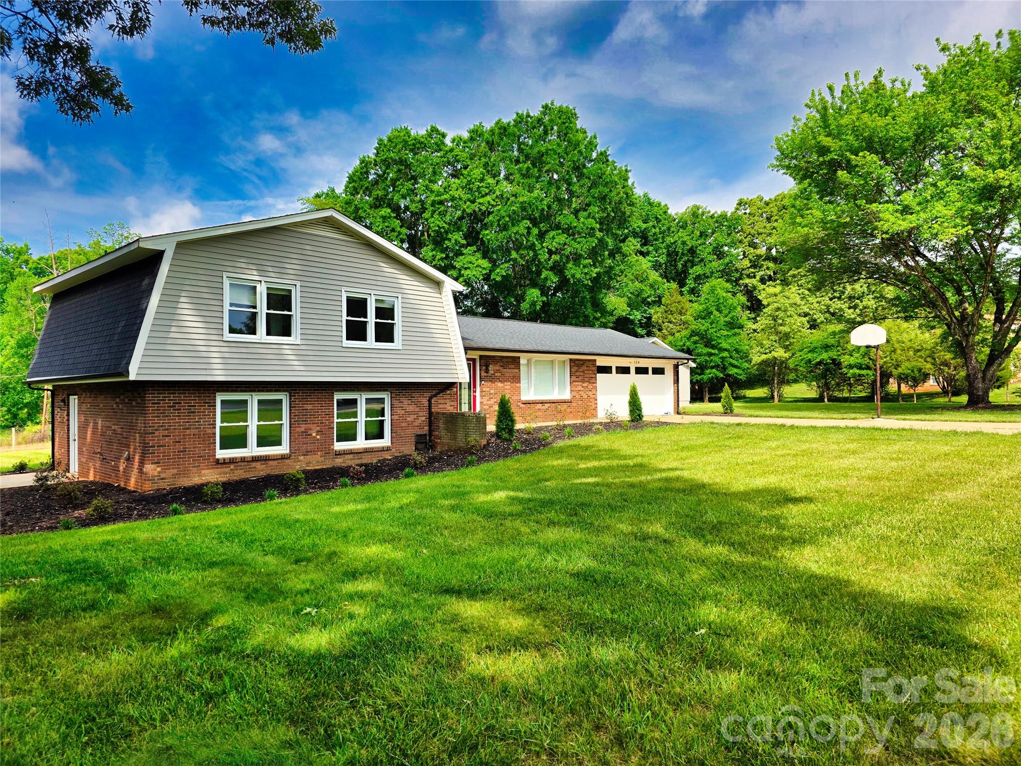 158 W Meadowview Drive