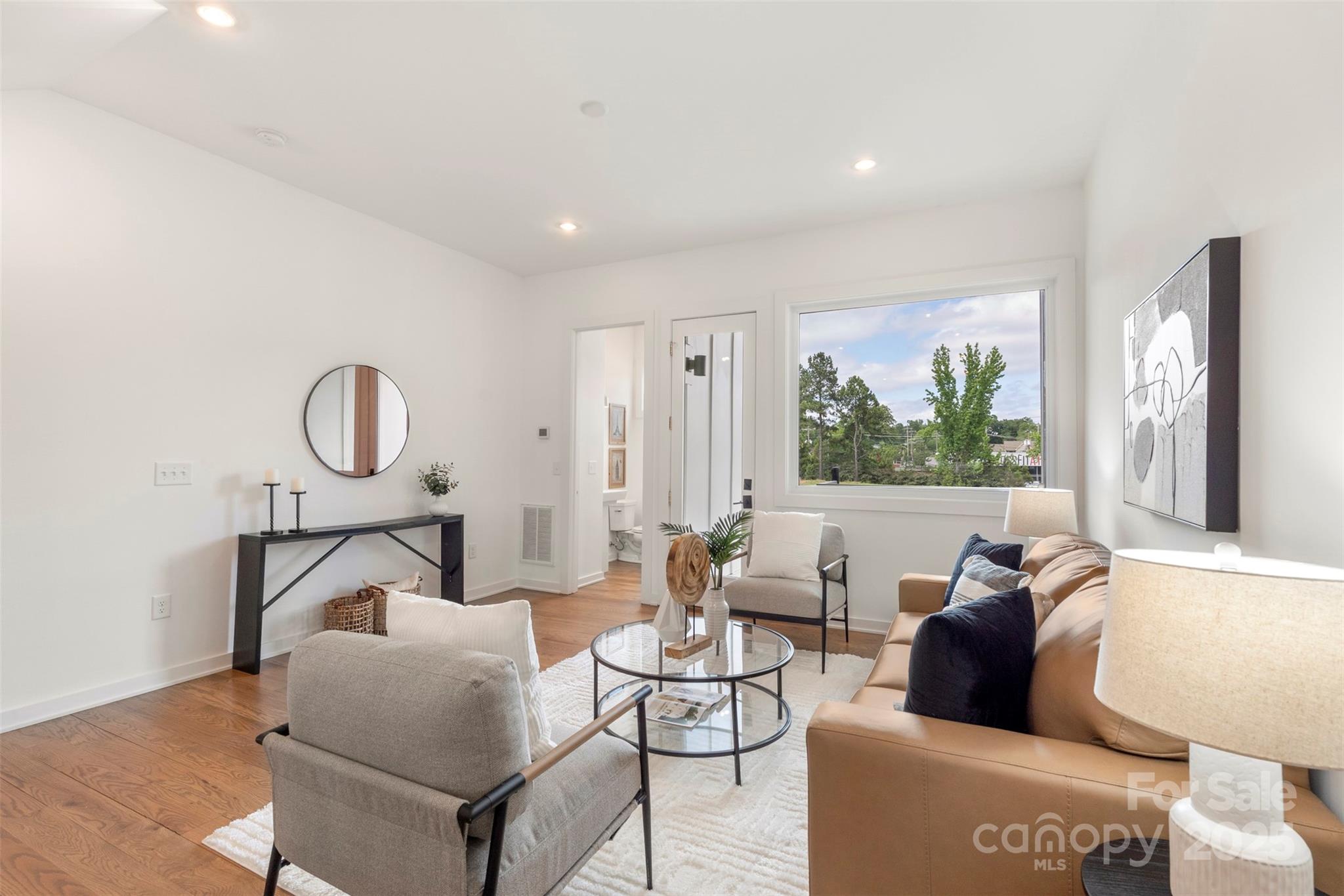 2653 Shenandoah Avenue