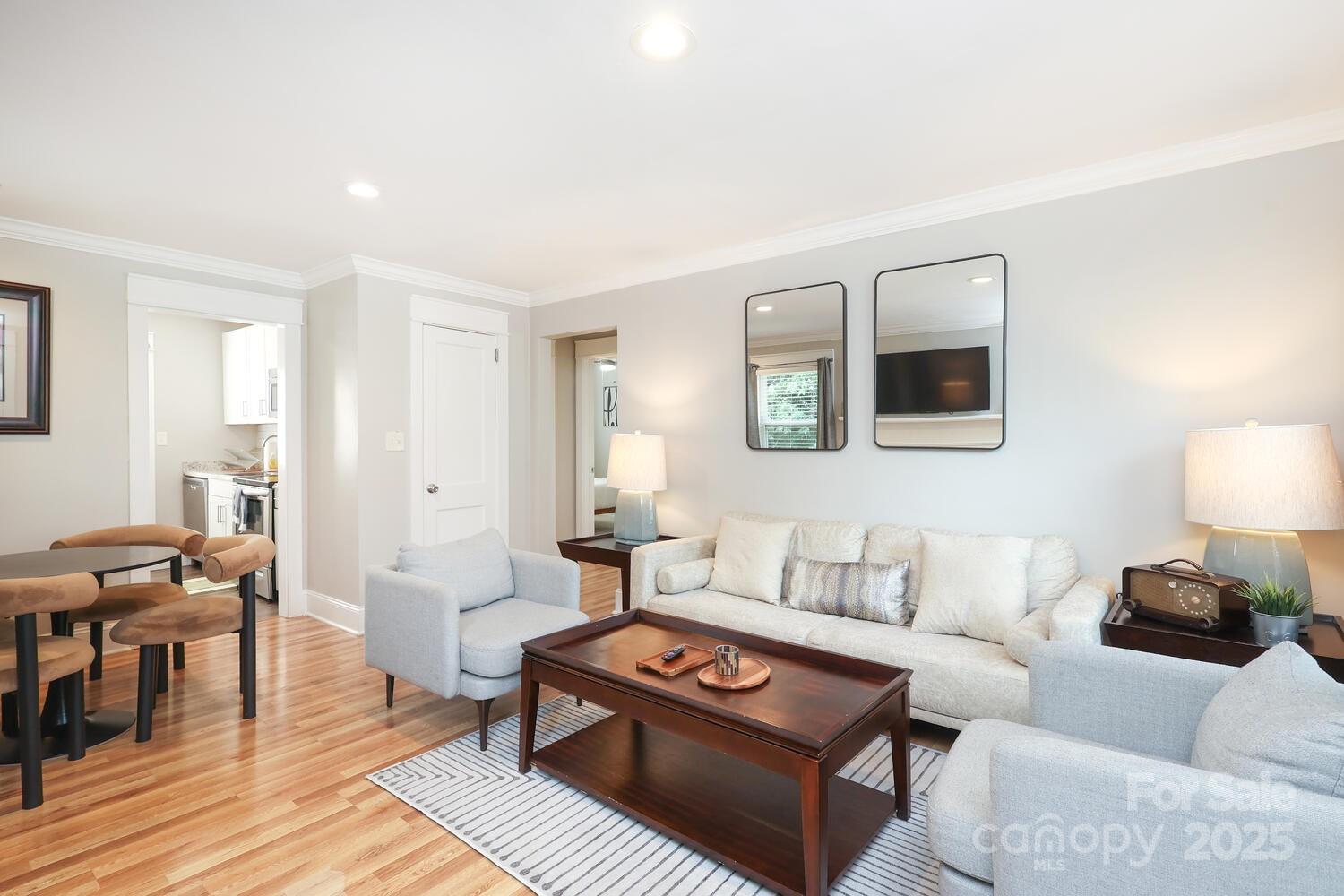 1820/1822 Kensington Drive