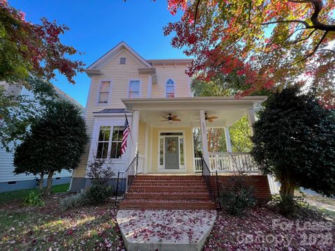 Photo of 8523 Lindholm Drive, Huntersville, NC 28078 (MLS # 4364646)