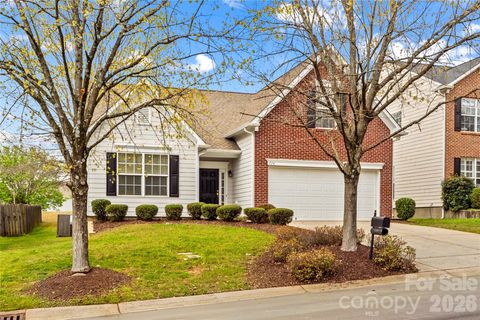 Photo of 114 Charing Place, Mooresville, NC 28117 (MLS # 4360169)