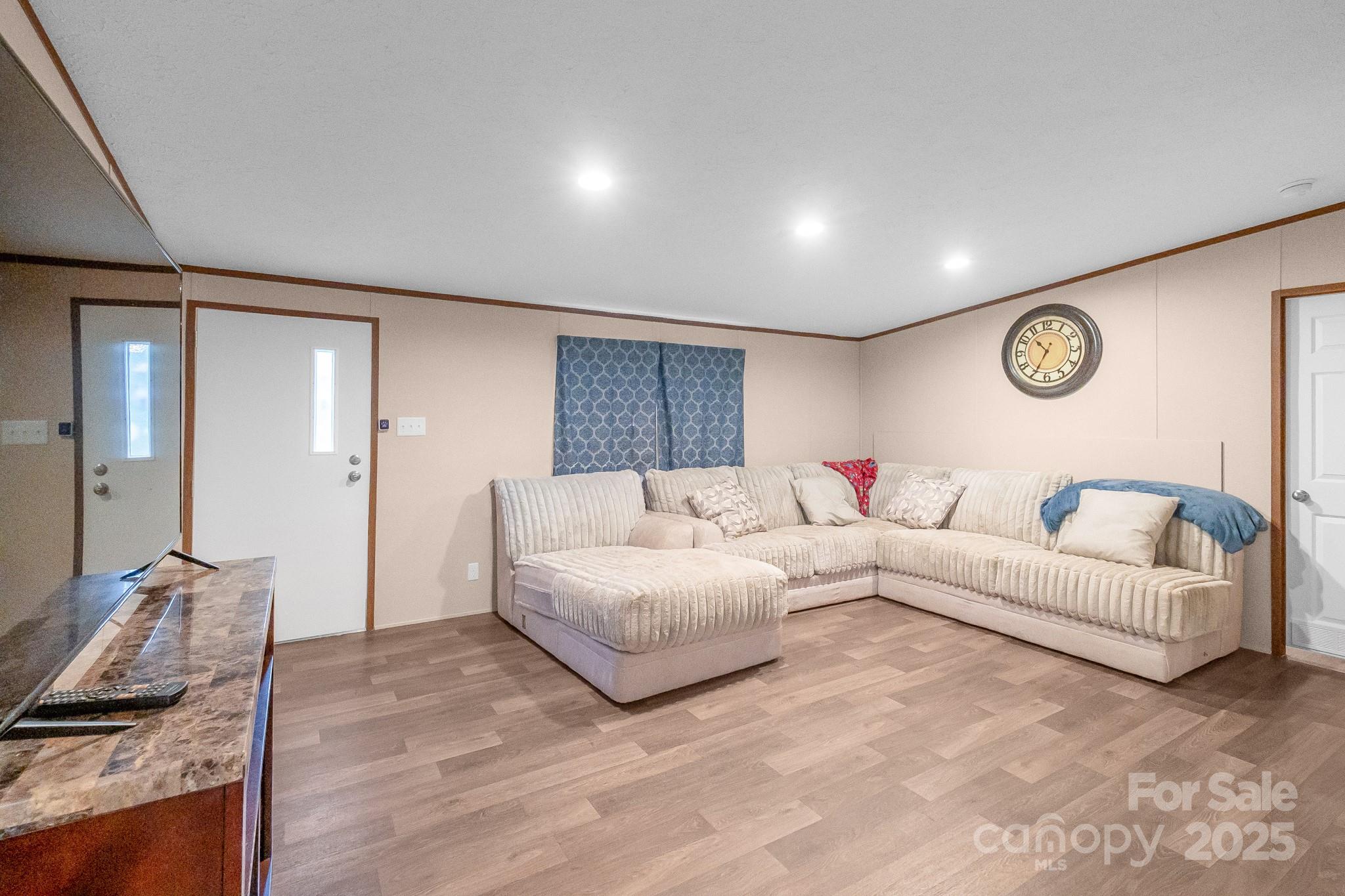 5263 RALEYS MILL Road