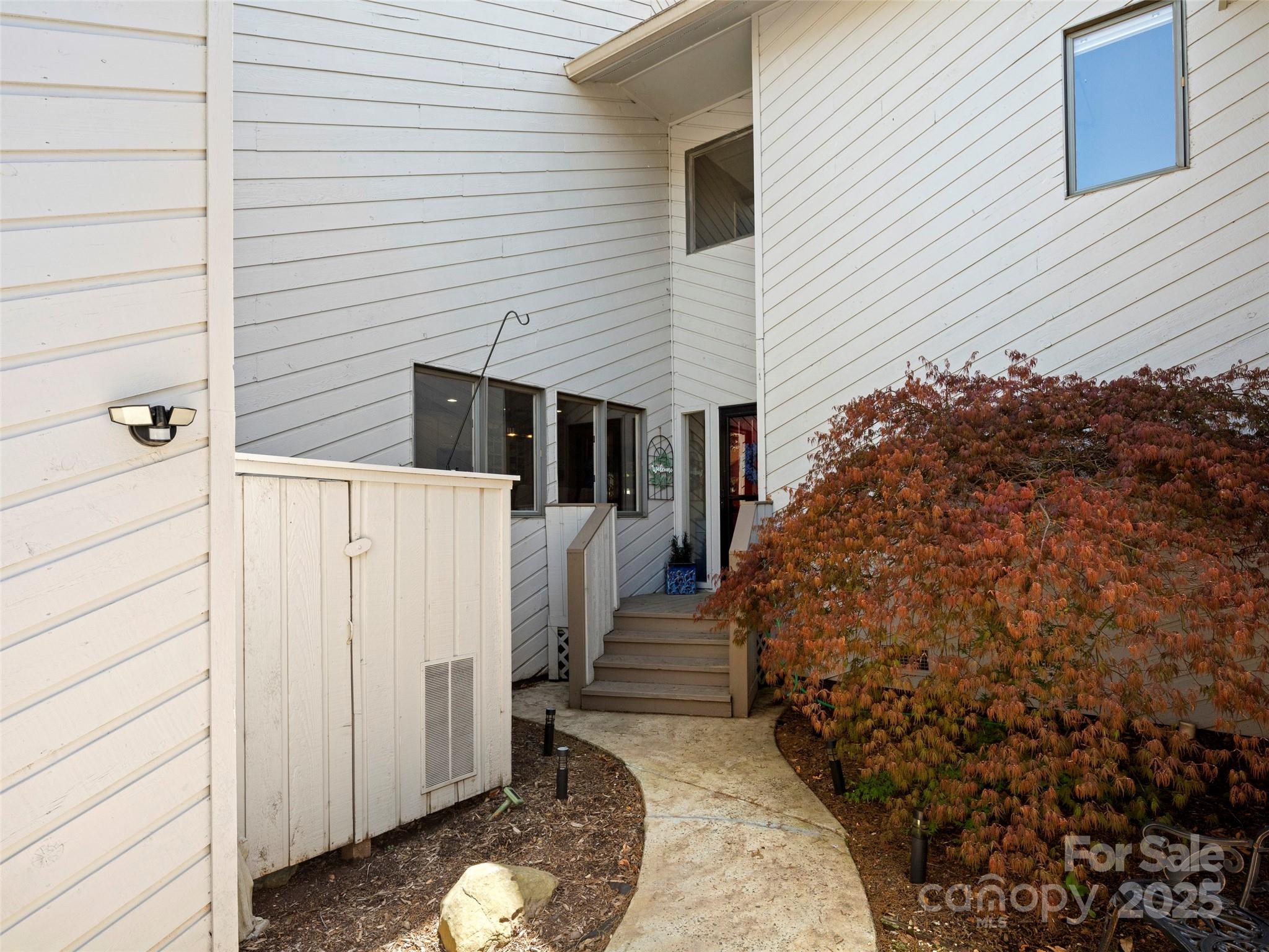 106 Clubwood Court