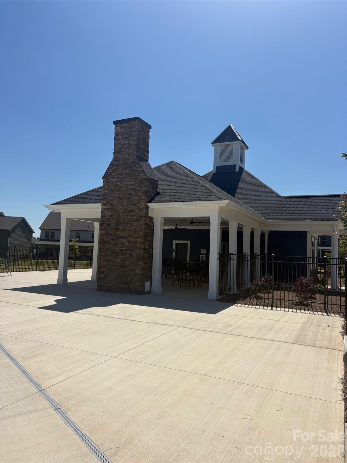 Lakeside Glen - Residential