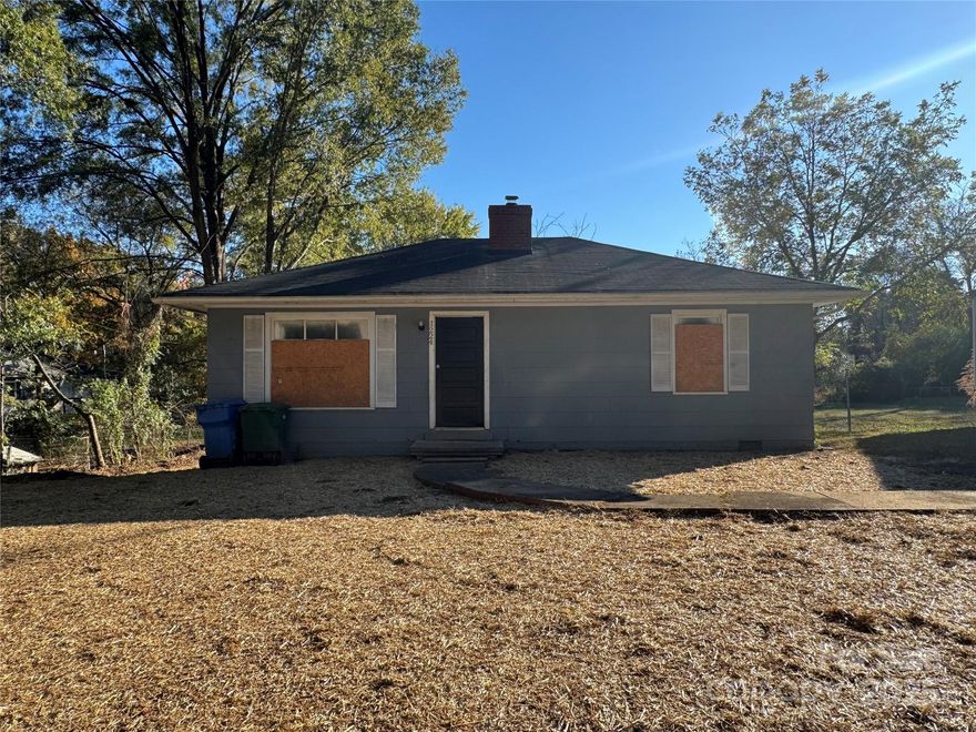 QUICK FIX AND FLIP with NEW DRYWALL, NEW DOORS and it is ready for the new homeowner or investor. With just little TLC this home is a great value add. This 2 BD 1 BTH home features an OPEN LAYOUT, and AMPLE LIVING ROOM, HUGE CLOSET SPACE in all rooms, KITCHEN OVERLOOKING AT THE PRIVATE BACKYARD. In this level and cleared patio be ready for bonfires, and BBs to entertain your family and friends.  Offering a great solid structure, this property just needs new windows, and some TLC. Bring the charm back into this southern home.