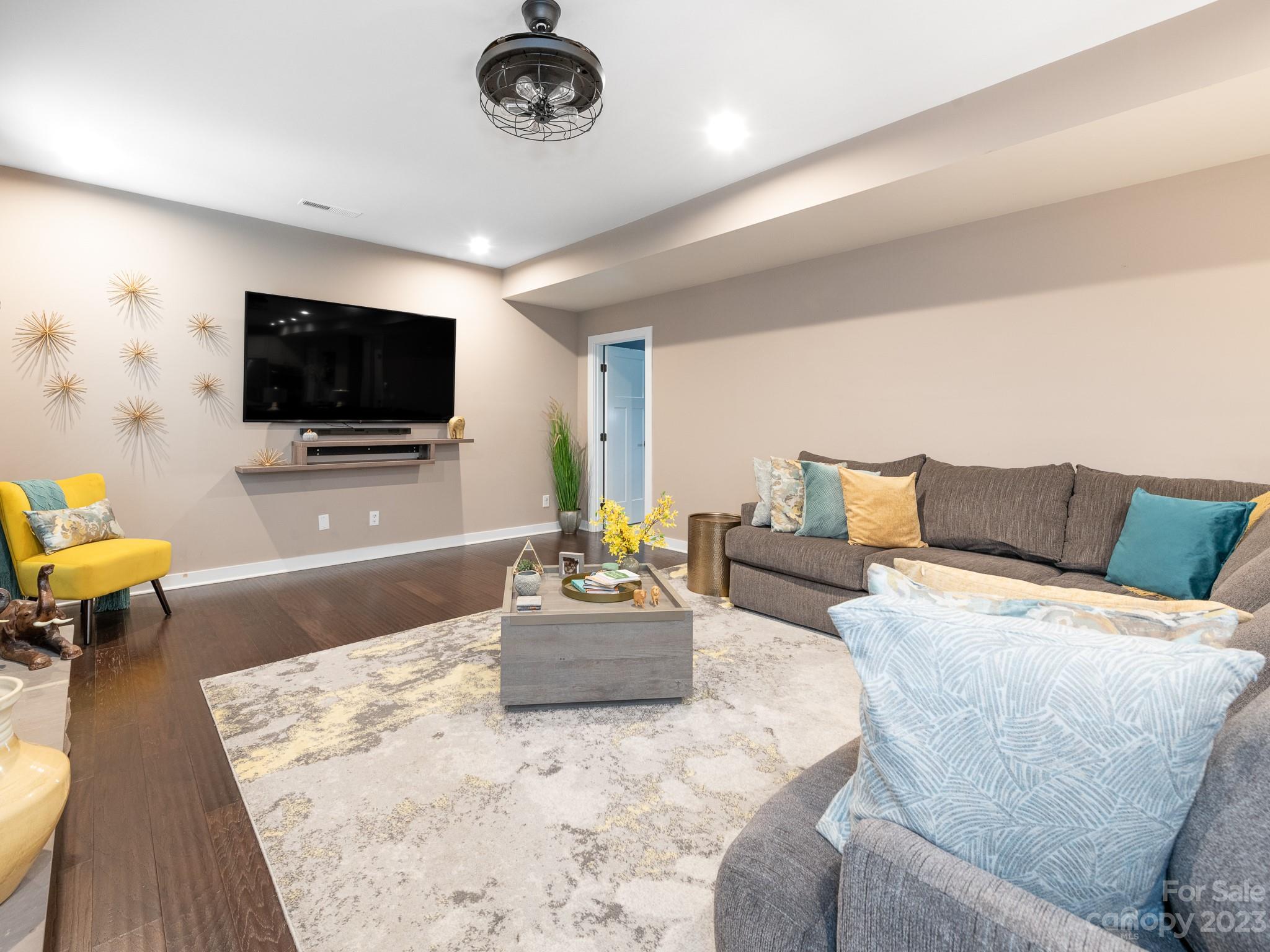 Holcomb Woods - Residential