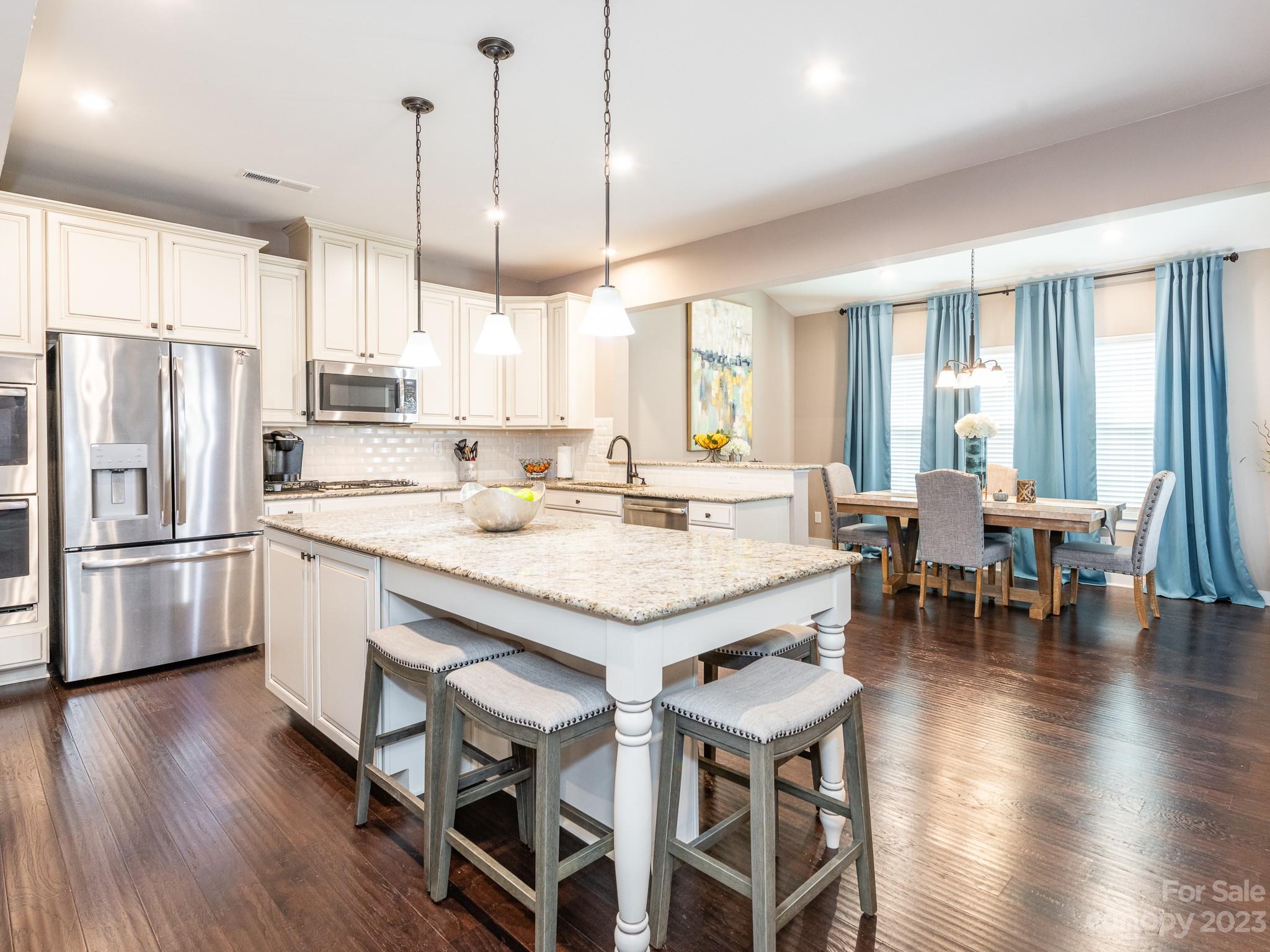 Holcomb Woods - Residential